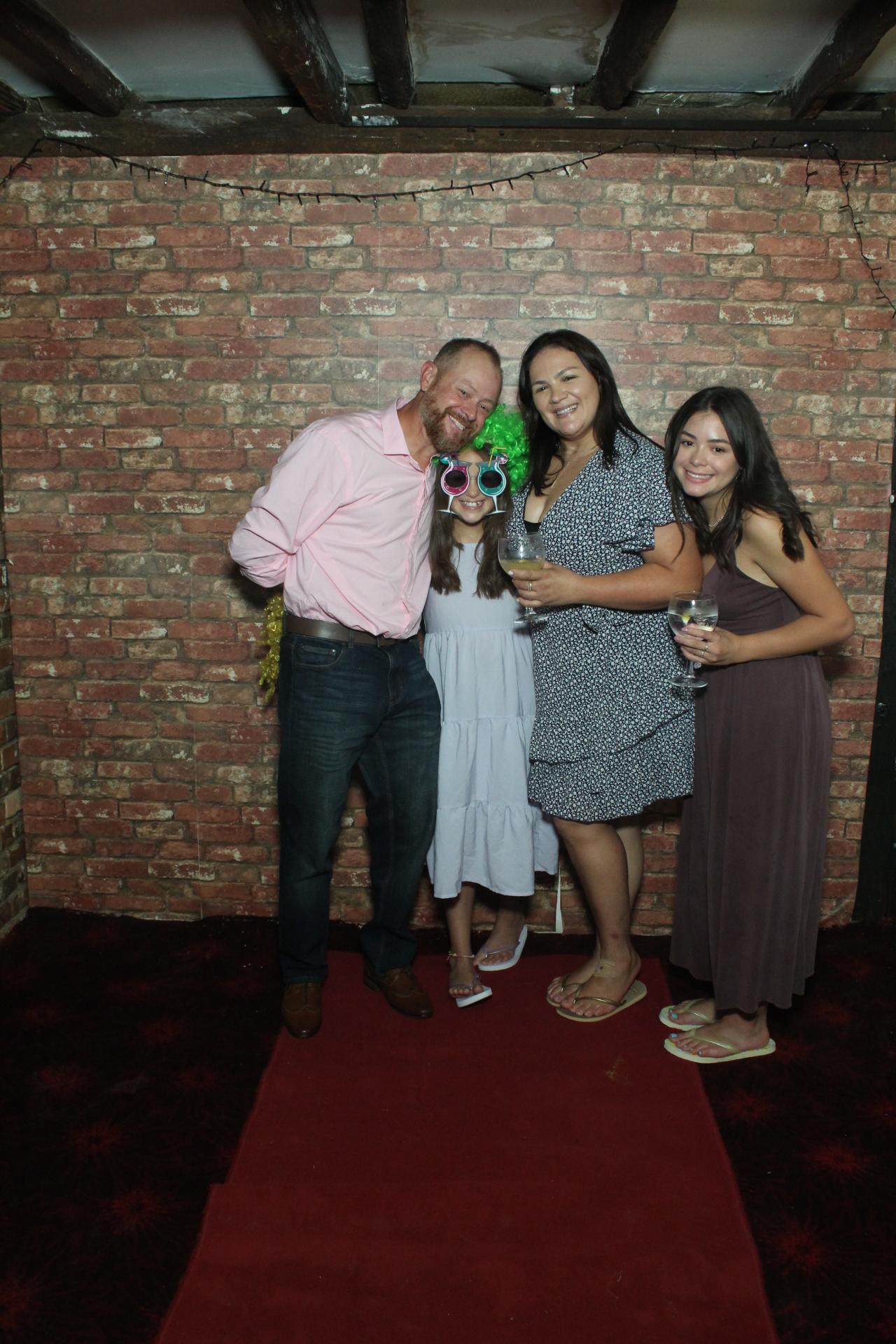 Les & Linda's Wedding  | View more photos from the event at gallery.myphotoboothexperience.co.uk/u/MyPhotoBoothExperienceLtd/Les-Lindas-Wedding