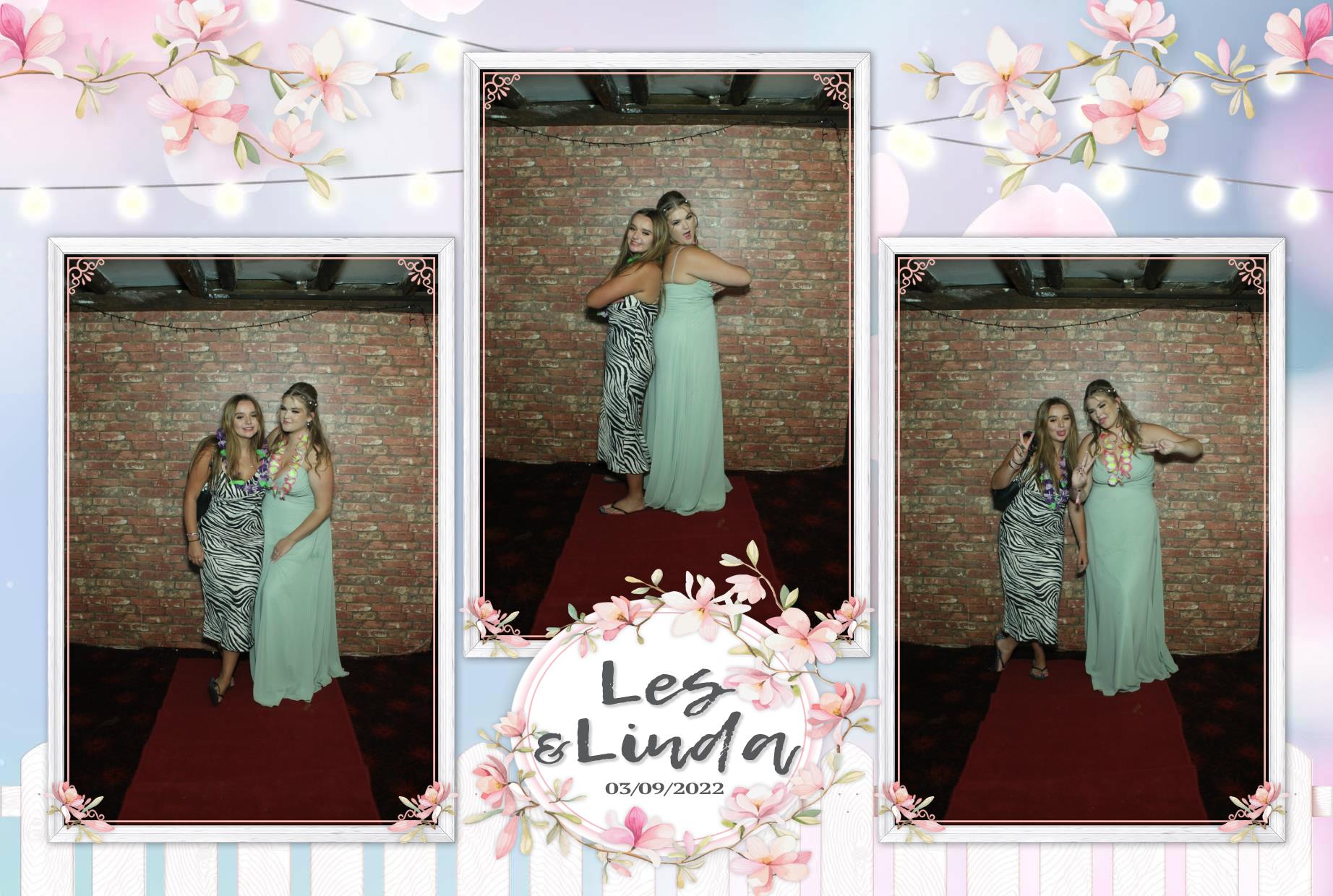 Les & Linda's Wedding  | View more photos from the event at gallery.myphotoboothexperience.co.uk/u/MyPhotoBoothExperienceLtd/Les-Lindas-Wedding