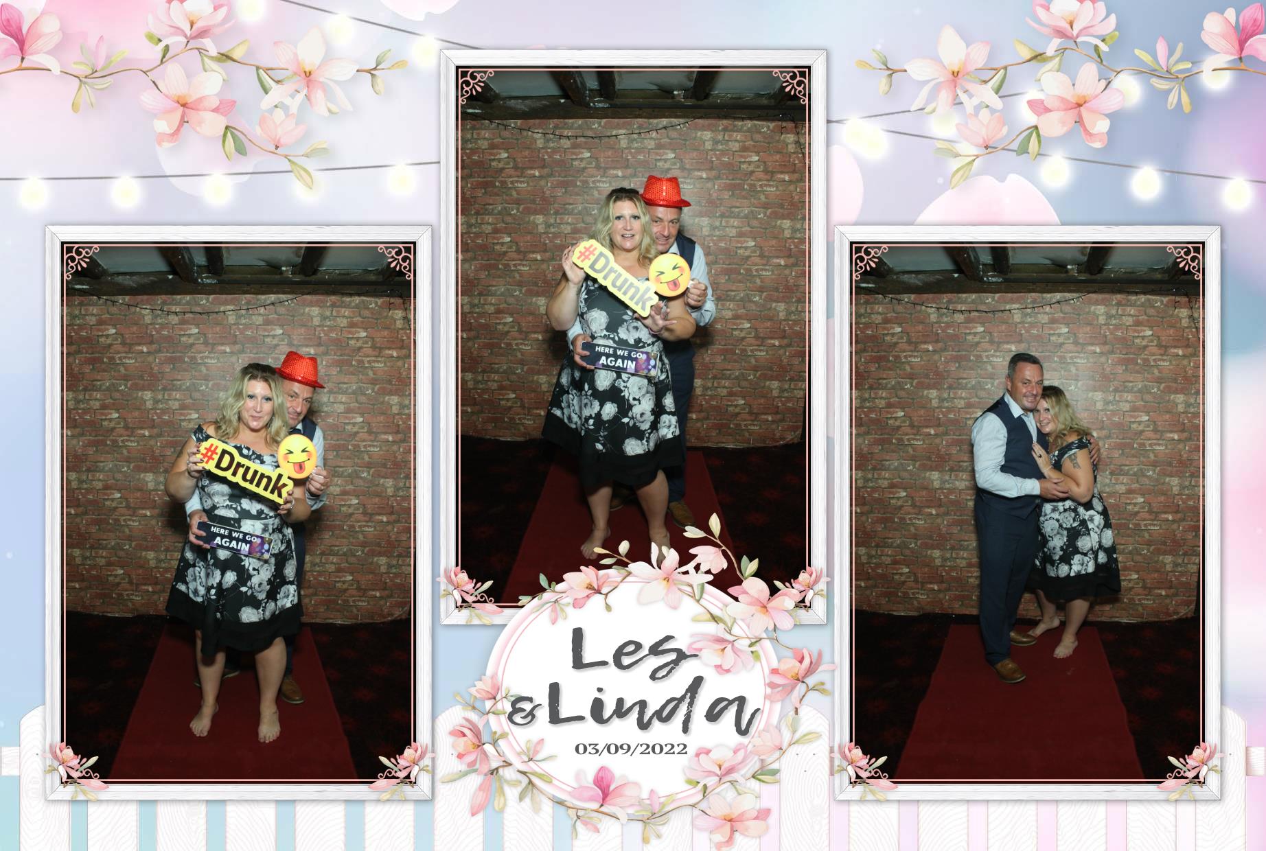 Les & Linda's Wedding  | View more photos from the event at gallery.myphotoboothexperience.co.uk/u/MyPhotoBoothExperienceLtd/Les-Lindas-Wedding