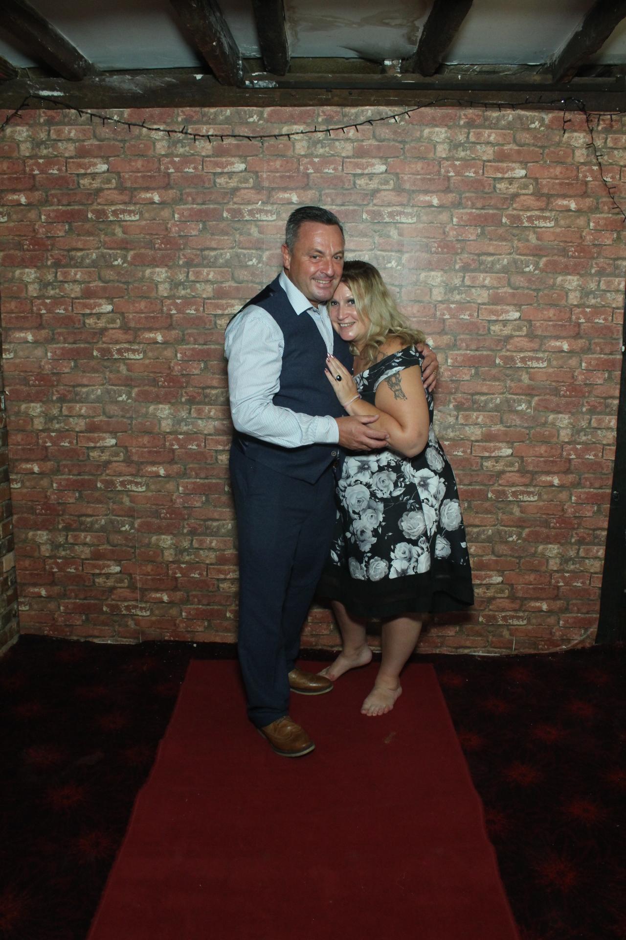 Les & Linda's Wedding  | View more photos from the event at gallery.myphotoboothexperience.co.uk/u/MyPhotoBoothExperienceLtd/Les-Lindas-Wedding