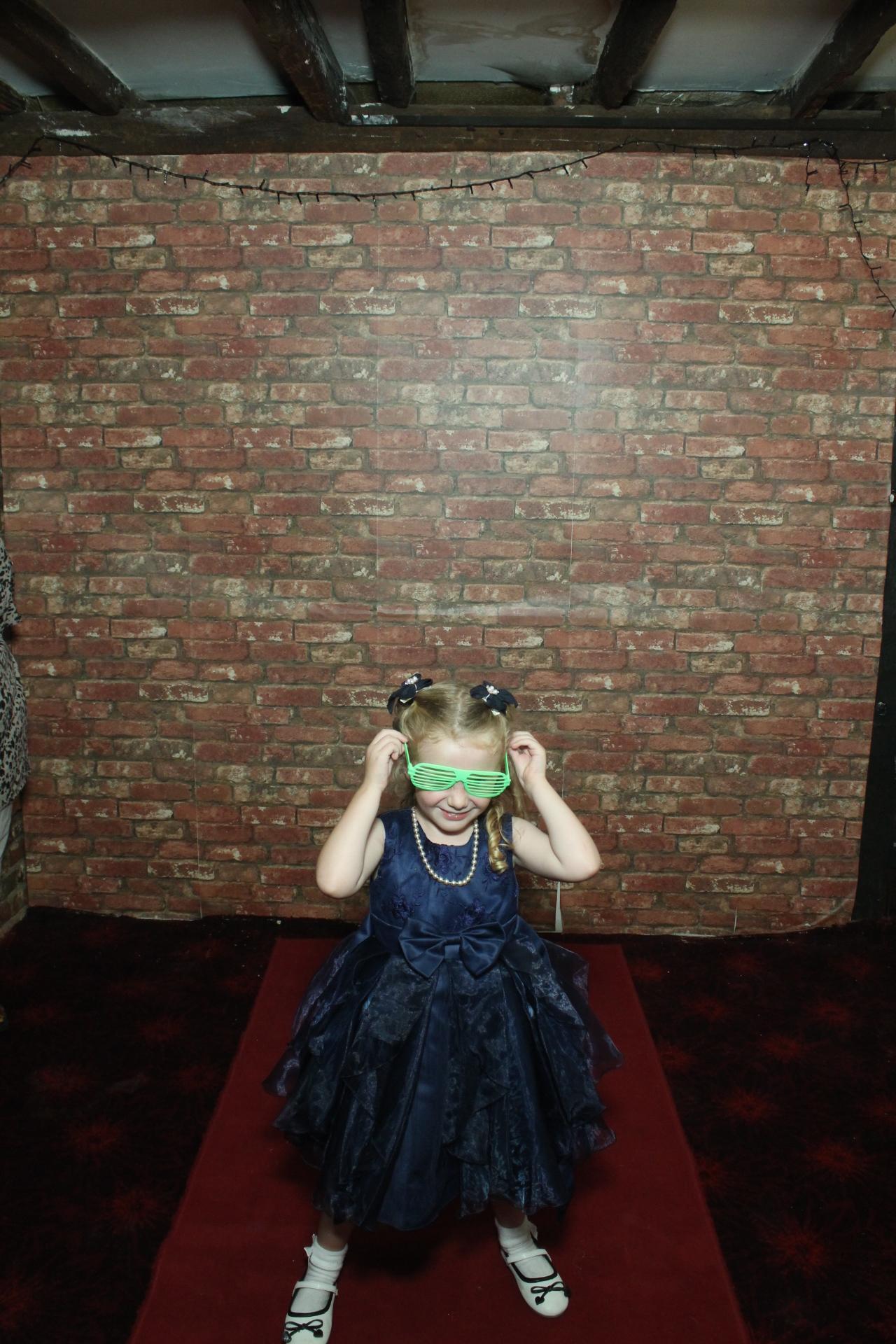 Les & Linda's Wedding  | View more photos from the event at gallery.myphotoboothexperience.co.uk/u/MyPhotoBoothExperienceLtd/Les-Lindas-Wedding