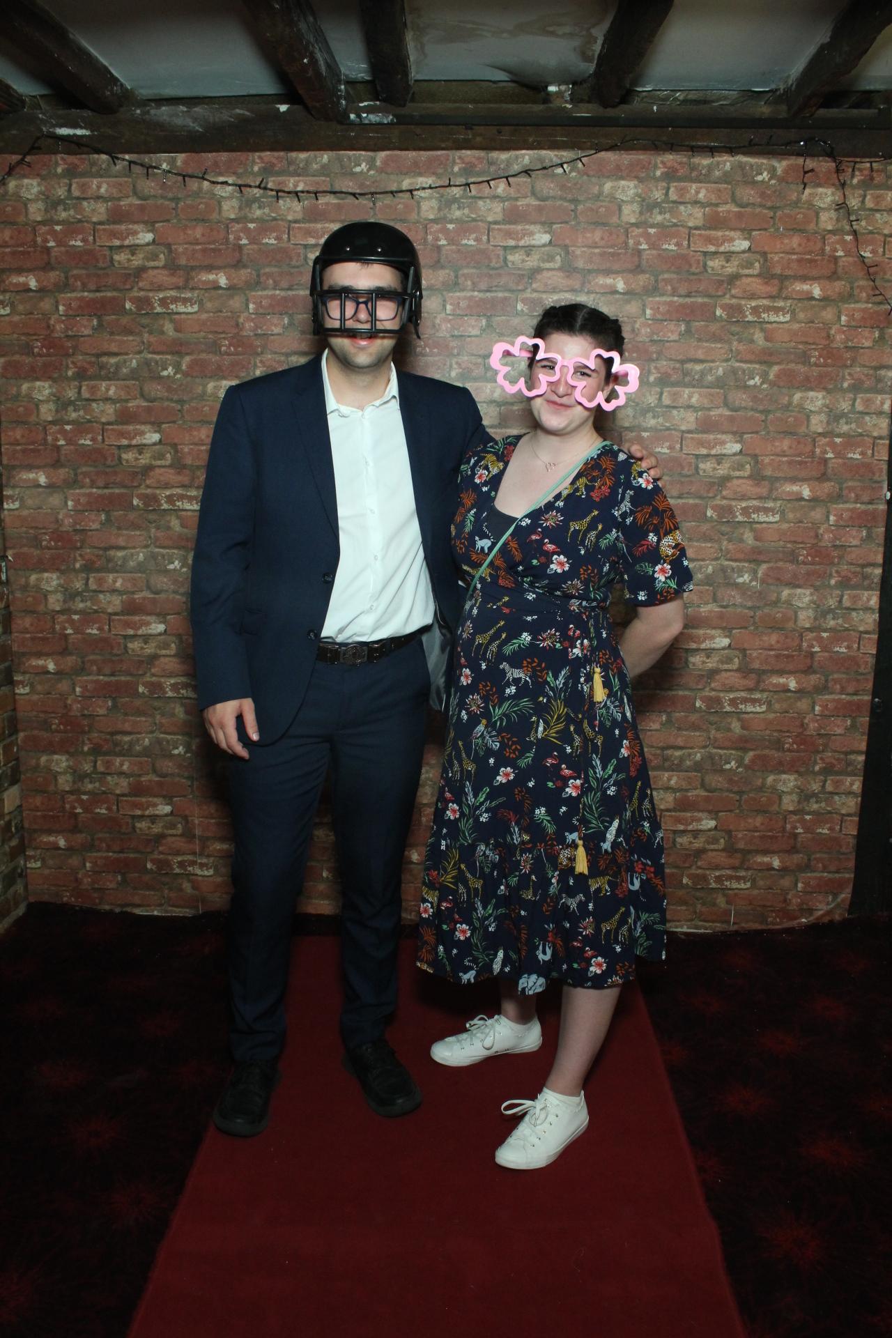 Les & Linda's Wedding  | View more photos from the event at gallery.myphotoboothexperience.co.uk/u/MyPhotoBoothExperienceLtd/Les-Lindas-Wedding
