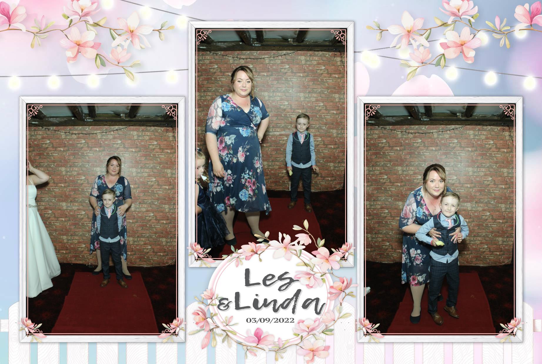 Les & Linda's Wedding  | View more photos from the event at gallery.myphotoboothexperience.co.uk/u/MyPhotoBoothExperienceLtd/Les-Lindas-Wedding