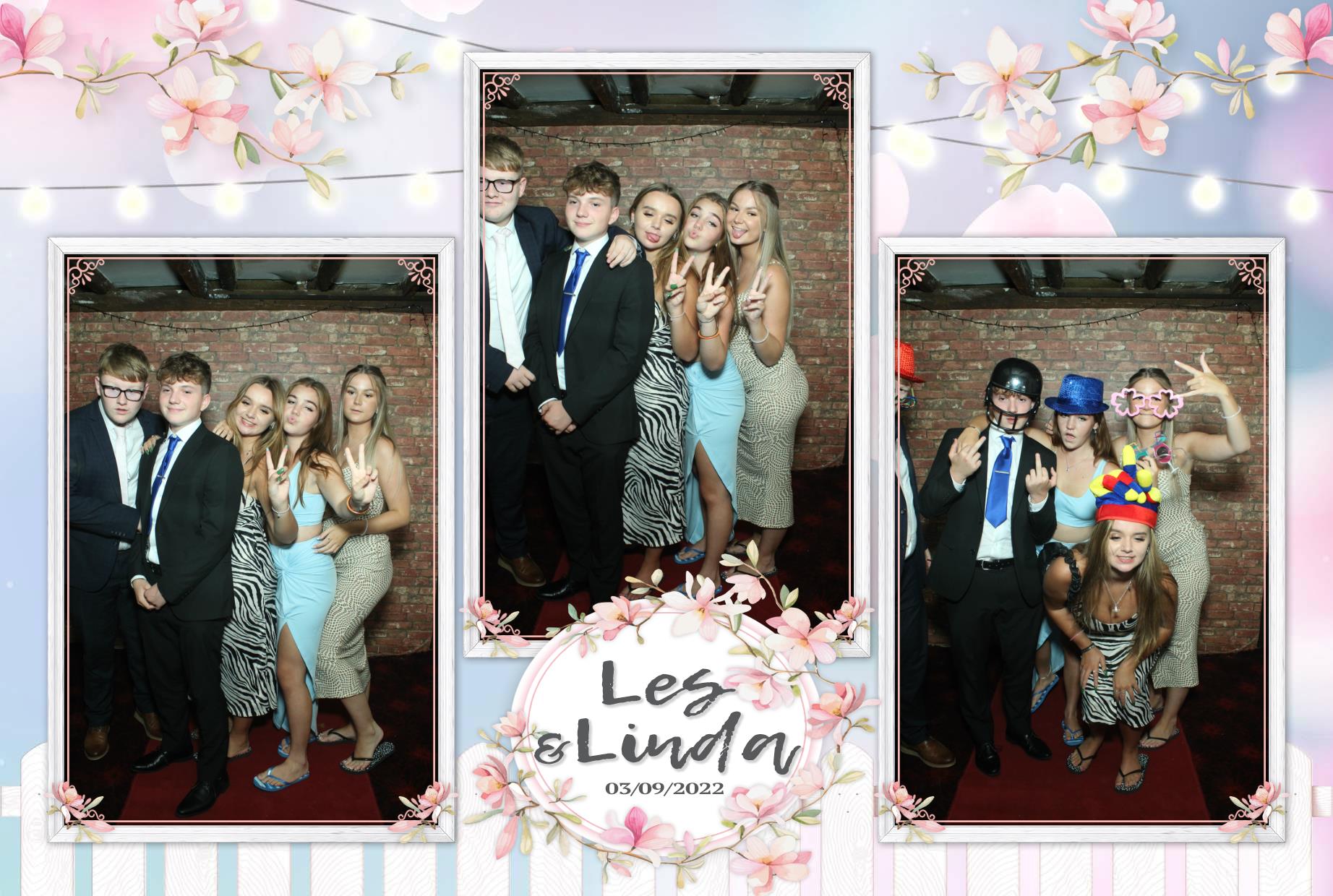 Les & Linda's Wedding  | View more photos from the event at gallery.myphotoboothexperience.co.uk/u/MyPhotoBoothExperienceLtd/Les-Lindas-Wedding