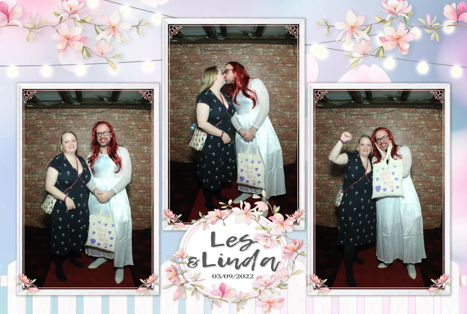 Les & Linda's Wedding  | View more photos from the event at gallery.myphotoboothexperience.co.uk/u/MyPhotoBoothExperienceLtd/Les-Lindas-Wedding