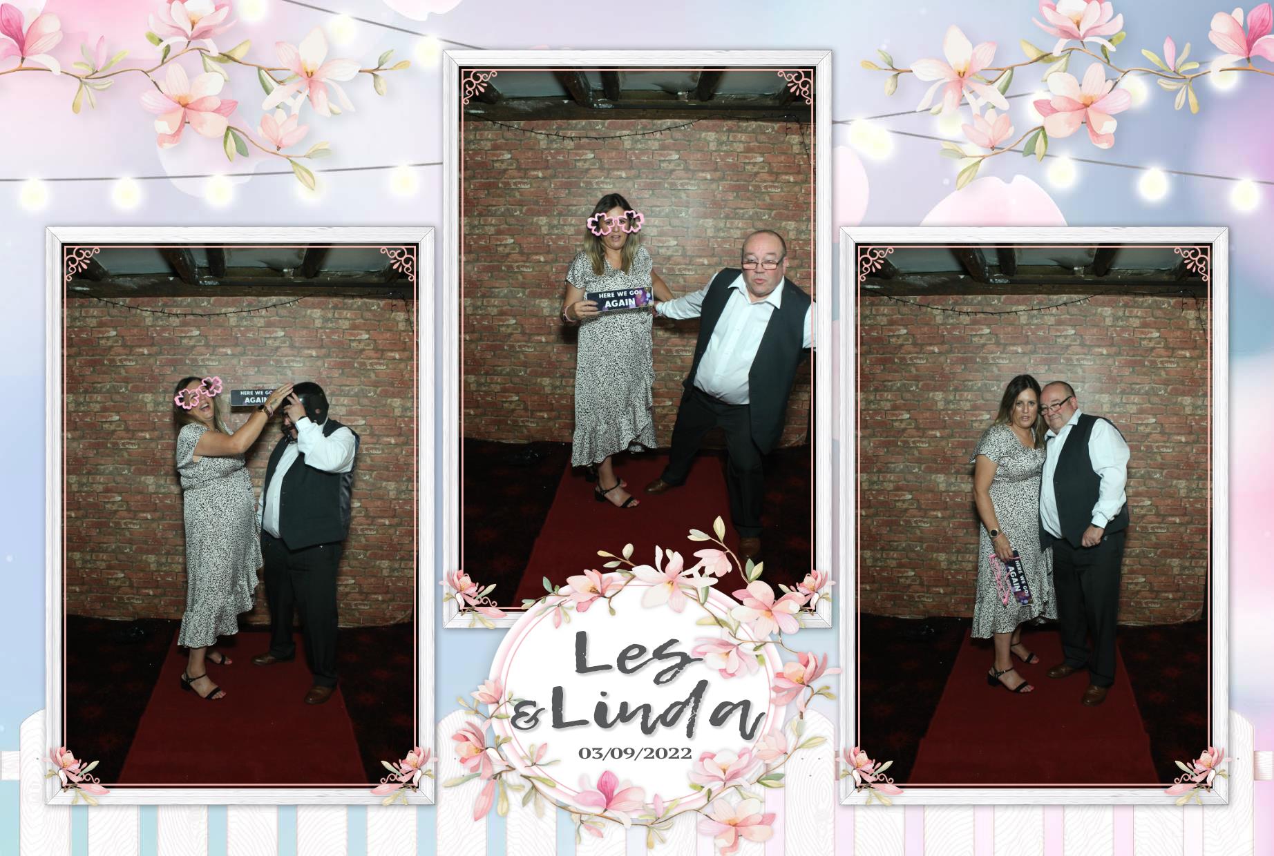 Les & Linda's Wedding  | View more photos from the event at gallery.myphotoboothexperience.co.uk/u/MyPhotoBoothExperienceLtd/Les-Lindas-Wedding