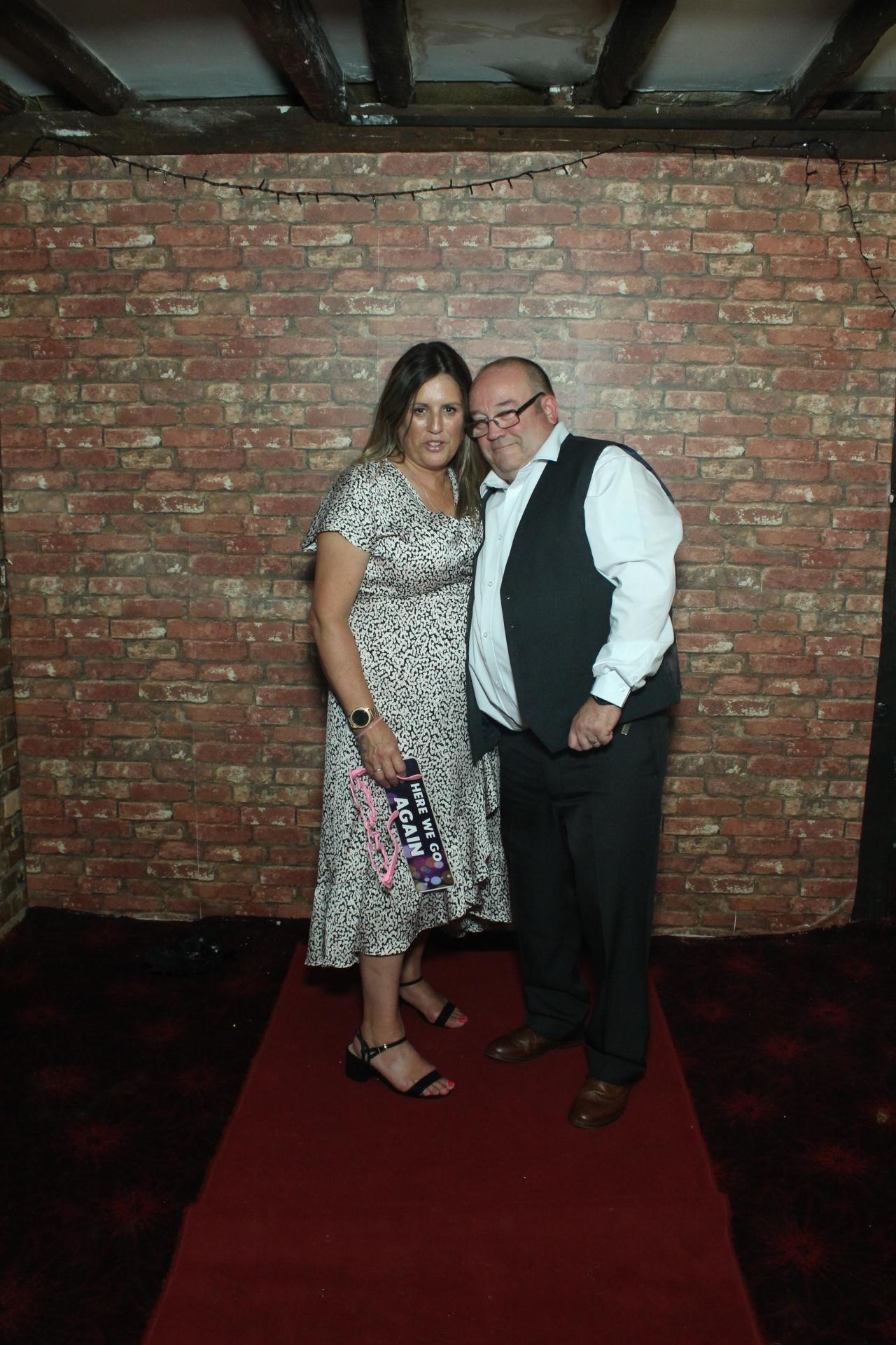 Les & Linda's Wedding  | View more photos from the event at gallery.myphotoboothexperience.co.uk/u/MyPhotoBoothExperienceLtd/Les-Lindas-Wedding