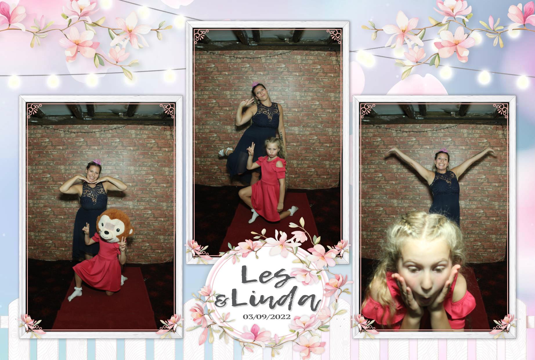 Les & Linda's Wedding  | View more photos from the event at gallery.myphotoboothexperience.co.uk/u/MyPhotoBoothExperienceLtd/Les-Lindas-Wedding