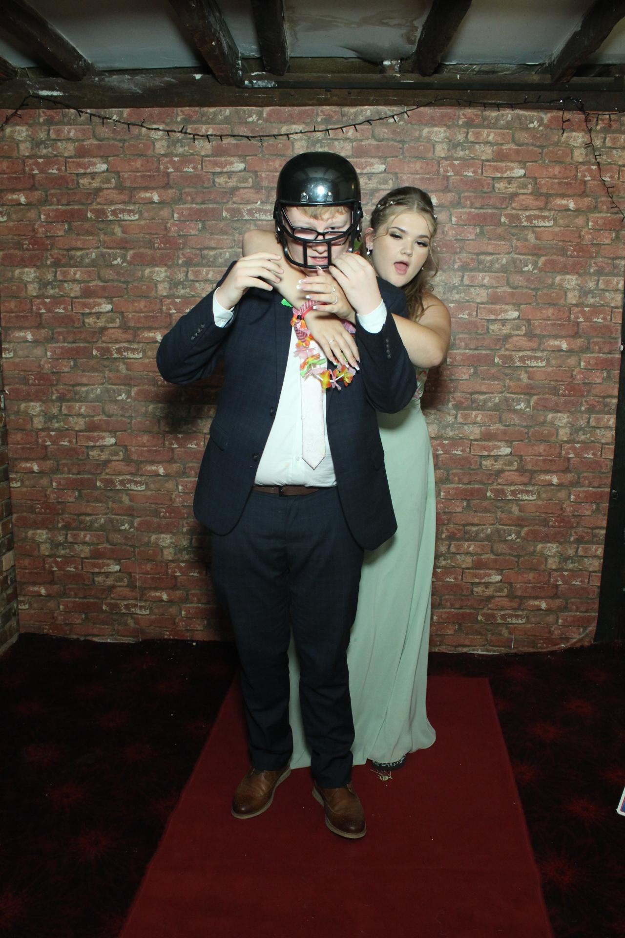 Les & Linda's Wedding  | View more photos from the event at gallery.myphotoboothexperience.co.uk/u/MyPhotoBoothExperienceLtd/Les-Lindas-Wedding