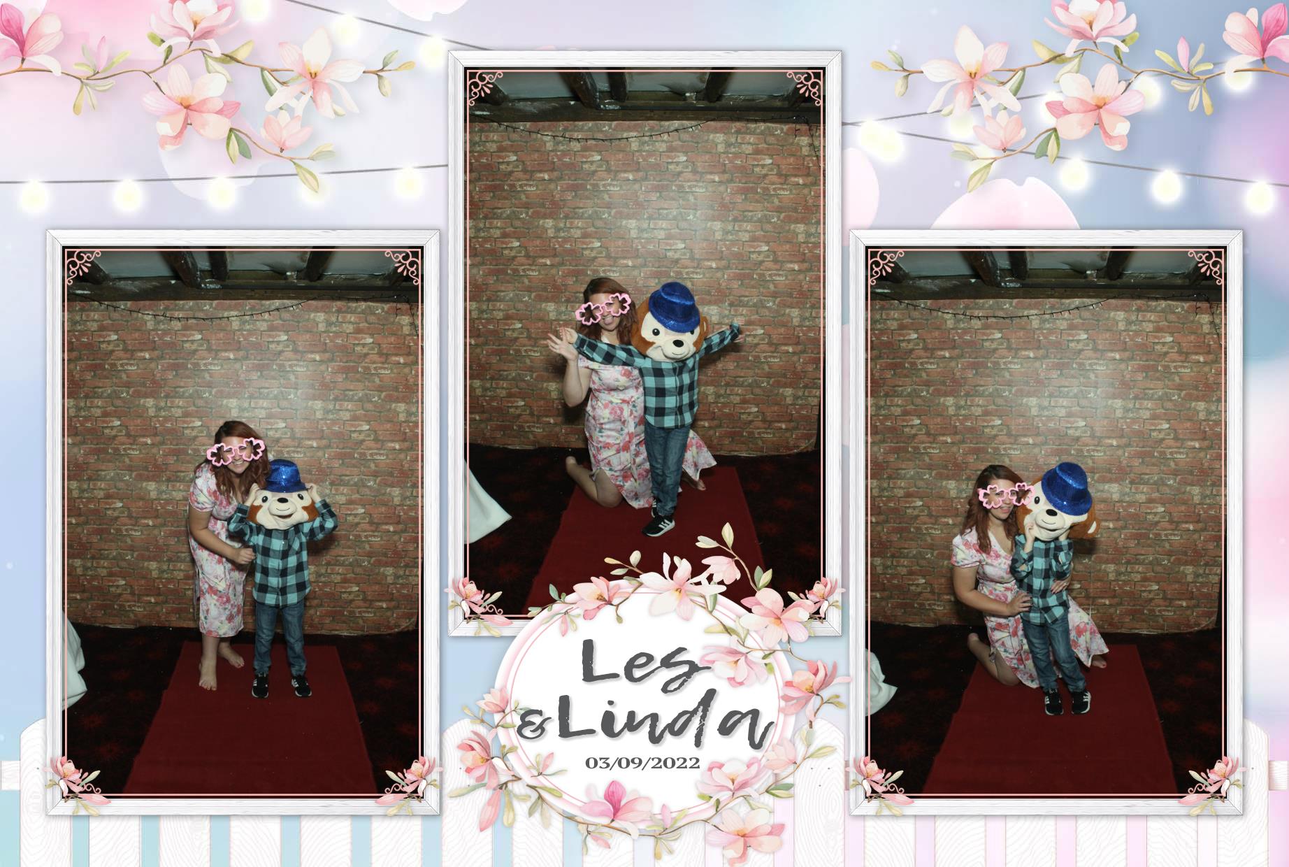 Les & Linda's Wedding  | View more photos from the event at gallery.myphotoboothexperience.co.uk/u/MyPhotoBoothExperienceLtd/Les-Lindas-Wedding
