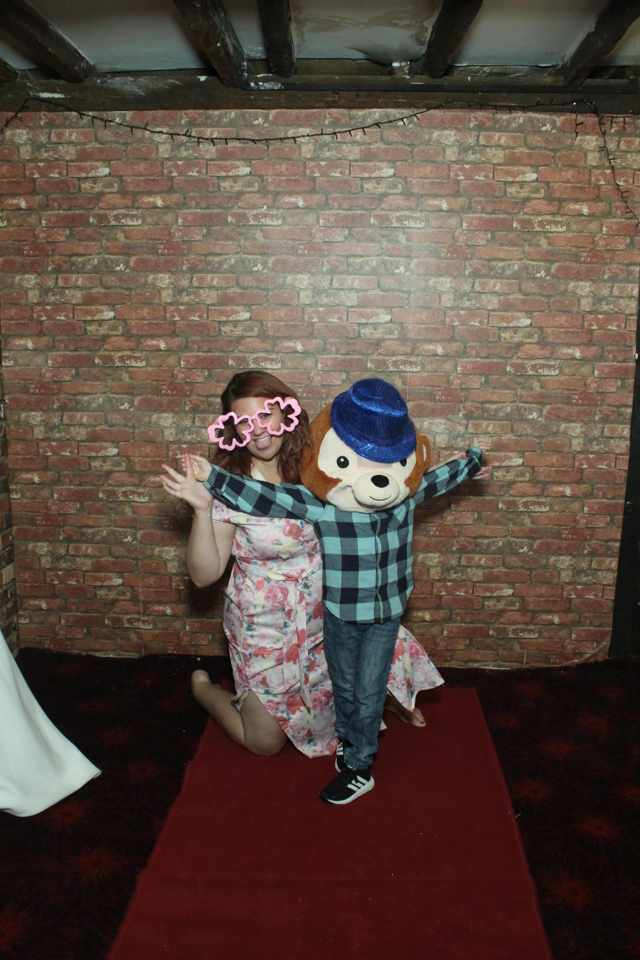 Les & Linda's Wedding  | View more photos from the event at gallery.myphotoboothexperience.co.uk/u/MyPhotoBoothExperienceLtd/Les-Lindas-Wedding
