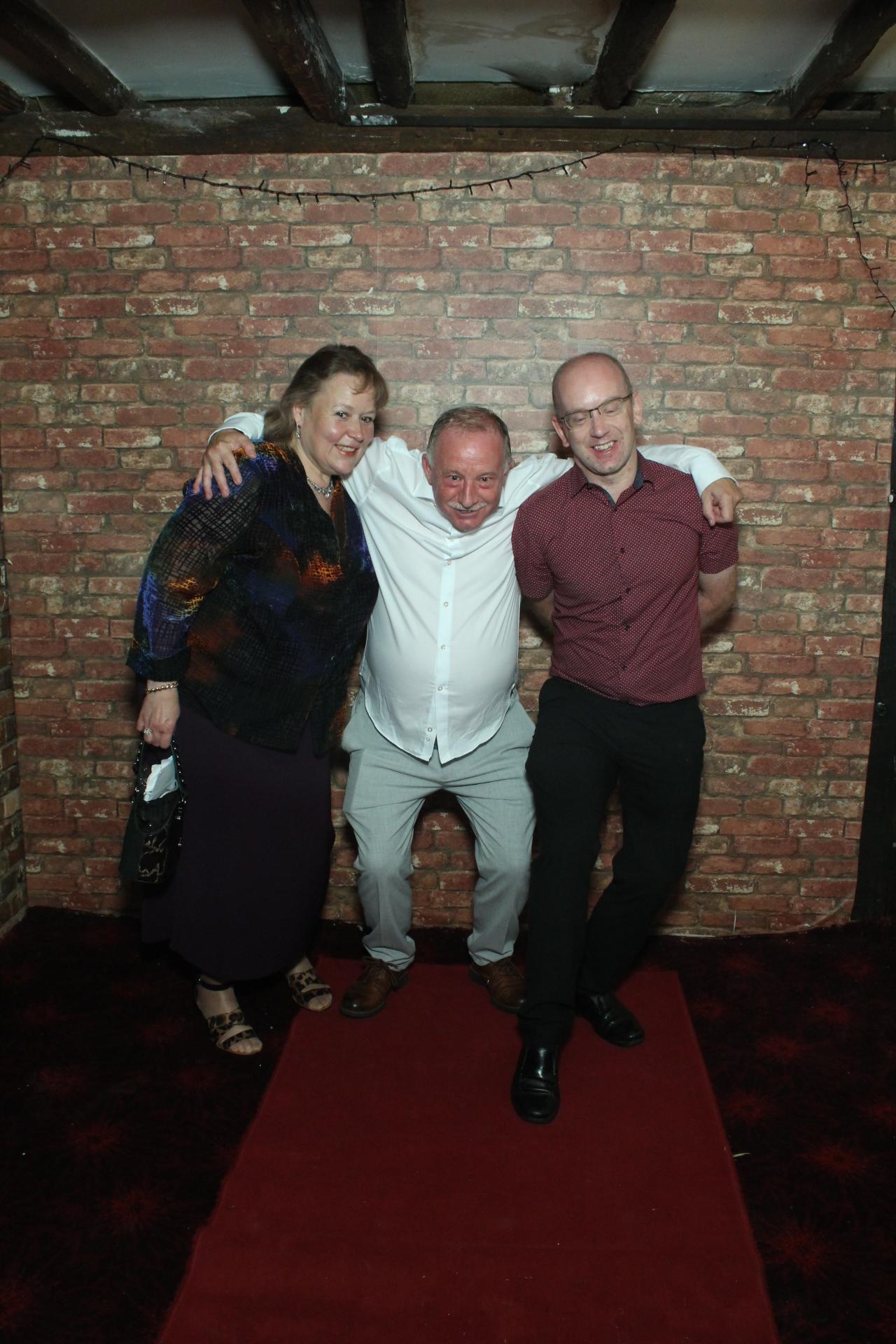 Les & Linda's Wedding  | View more photos from the event at gallery.myphotoboothexperience.co.uk/u/MyPhotoBoothExperienceLtd/Les-Lindas-Wedding