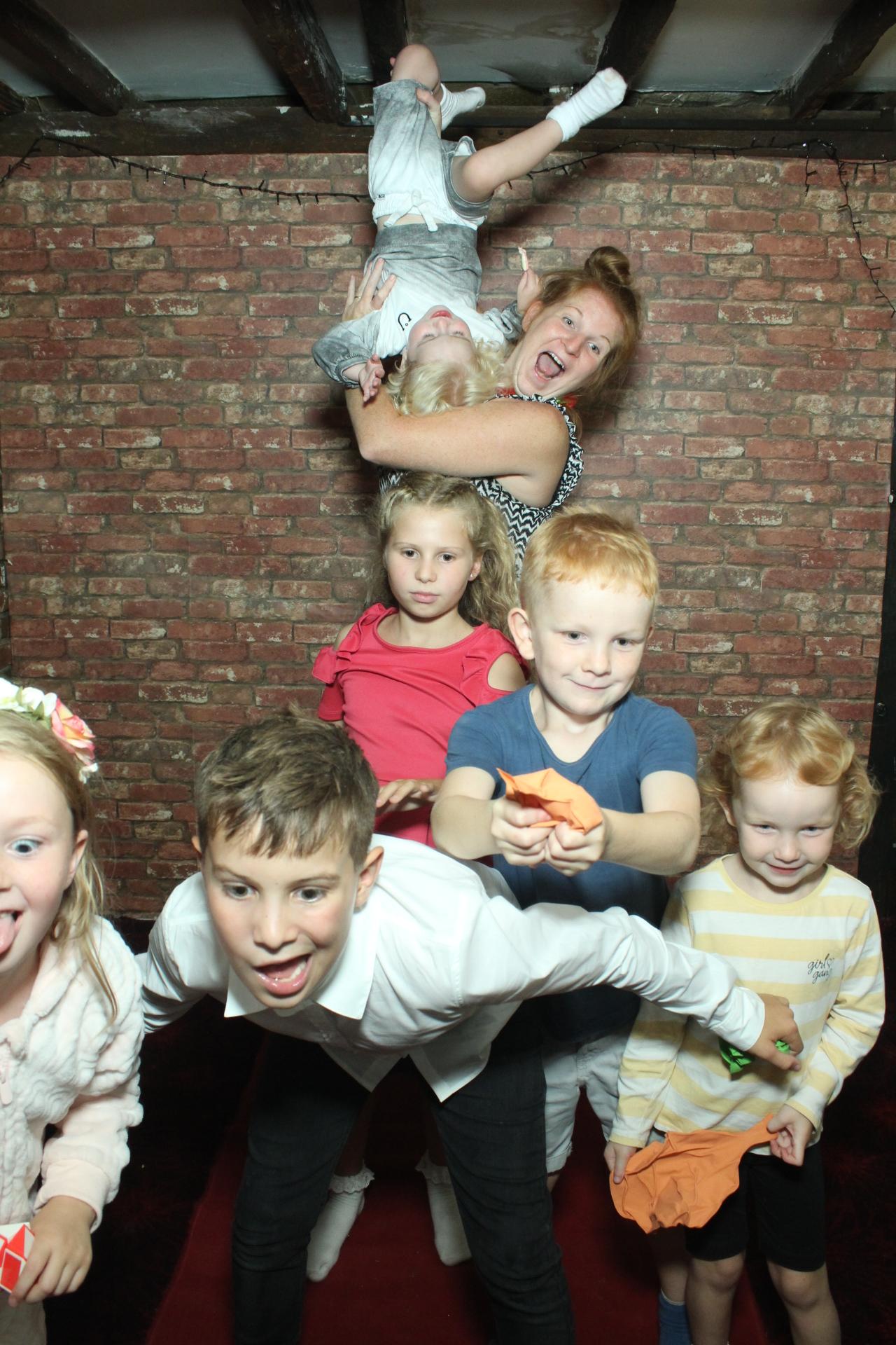 Les & Linda's Wedding  | View more photos from the event at gallery.myphotoboothexperience.co.uk/u/MyPhotoBoothExperienceLtd/Les-Lindas-Wedding