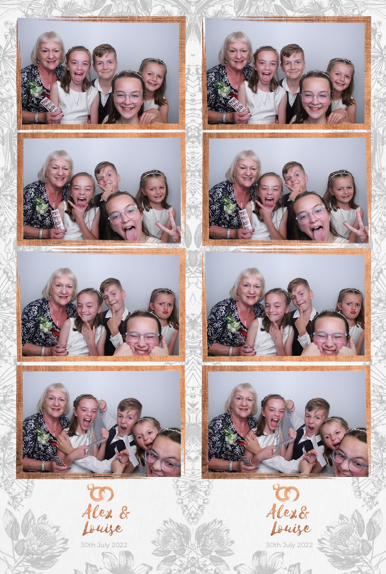 Louise & Alex | View more photos from the event at gallery.myphotoboothexperience.co.uk/u/MyPhotoBoothExperienceLtd/Louise-Alex