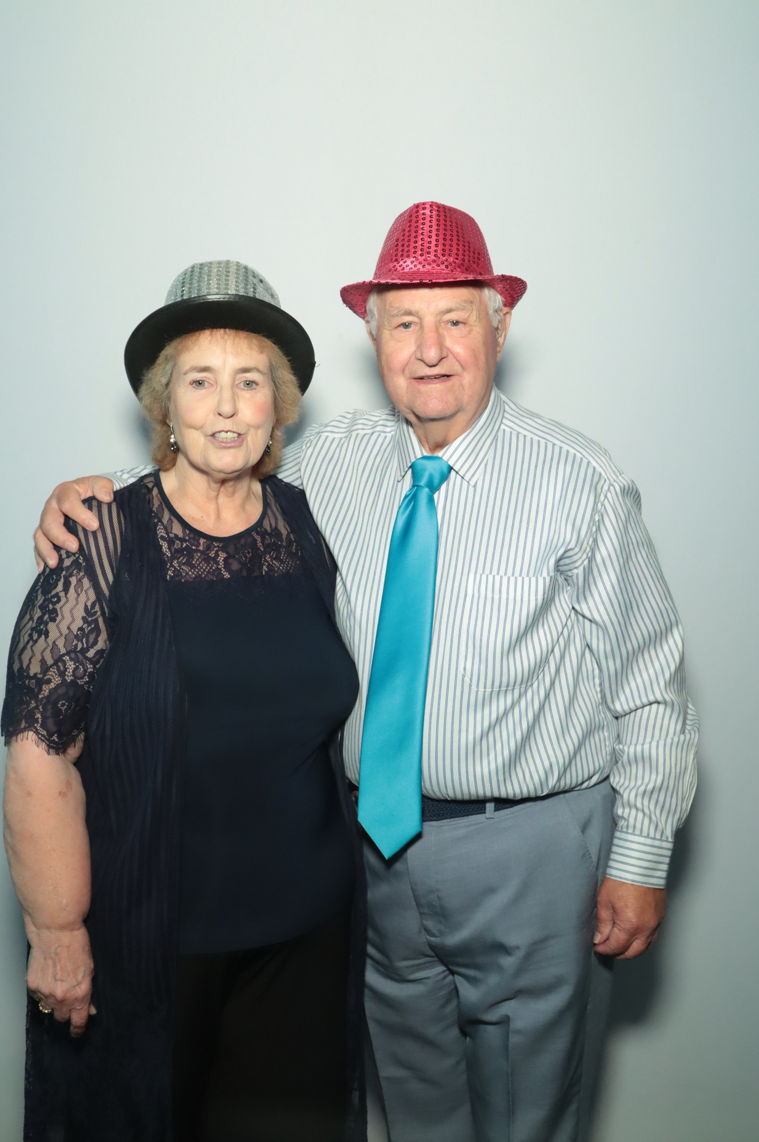 Louise's 50th Birthday | View more photos from the event at gallery.myphotoboothexperience.co.uk/u/MyPhotoBoothExperienceLtd/Louises-50th-Birthday