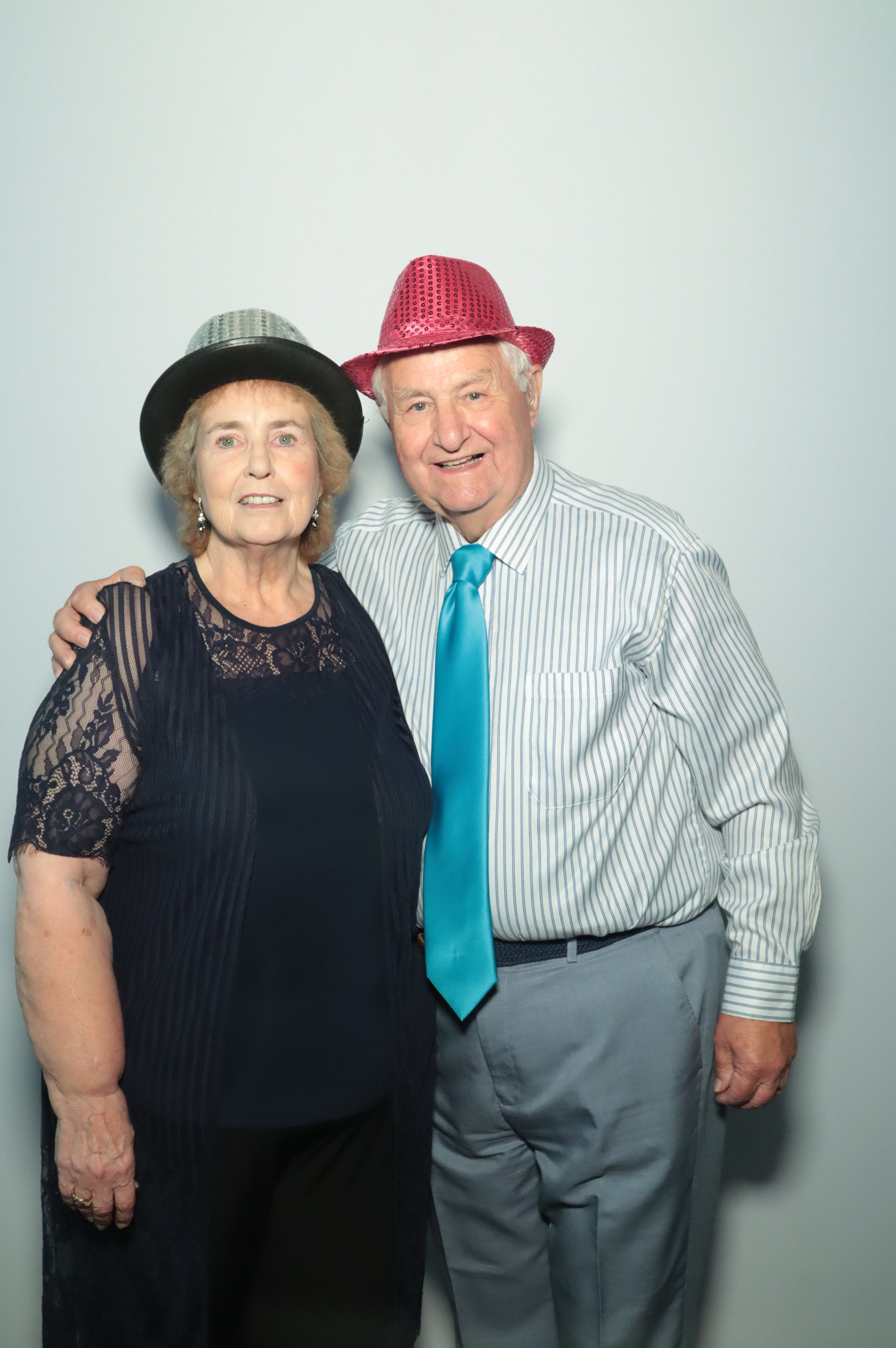 Louise's 50th Birthday | View more photos from the event at gallery.myphotoboothexperience.co.uk/u/MyPhotoBoothExperienceLtd/Louises-50th-Birthday
