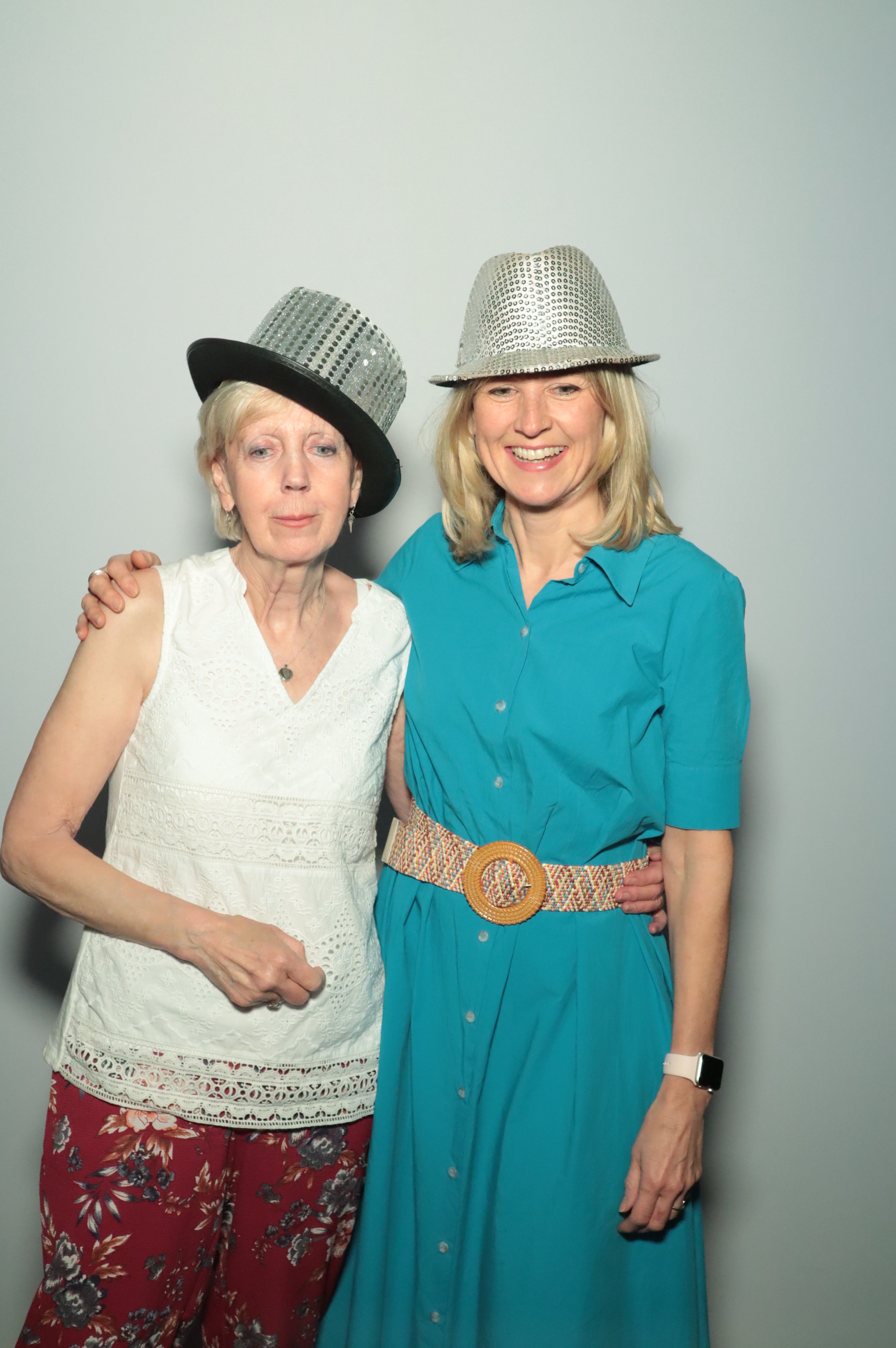 Louise's 50th Birthday | View more photos from the event at gallery.myphotoboothexperience.co.uk/u/MyPhotoBoothExperienceLtd/Louises-50th-Birthday