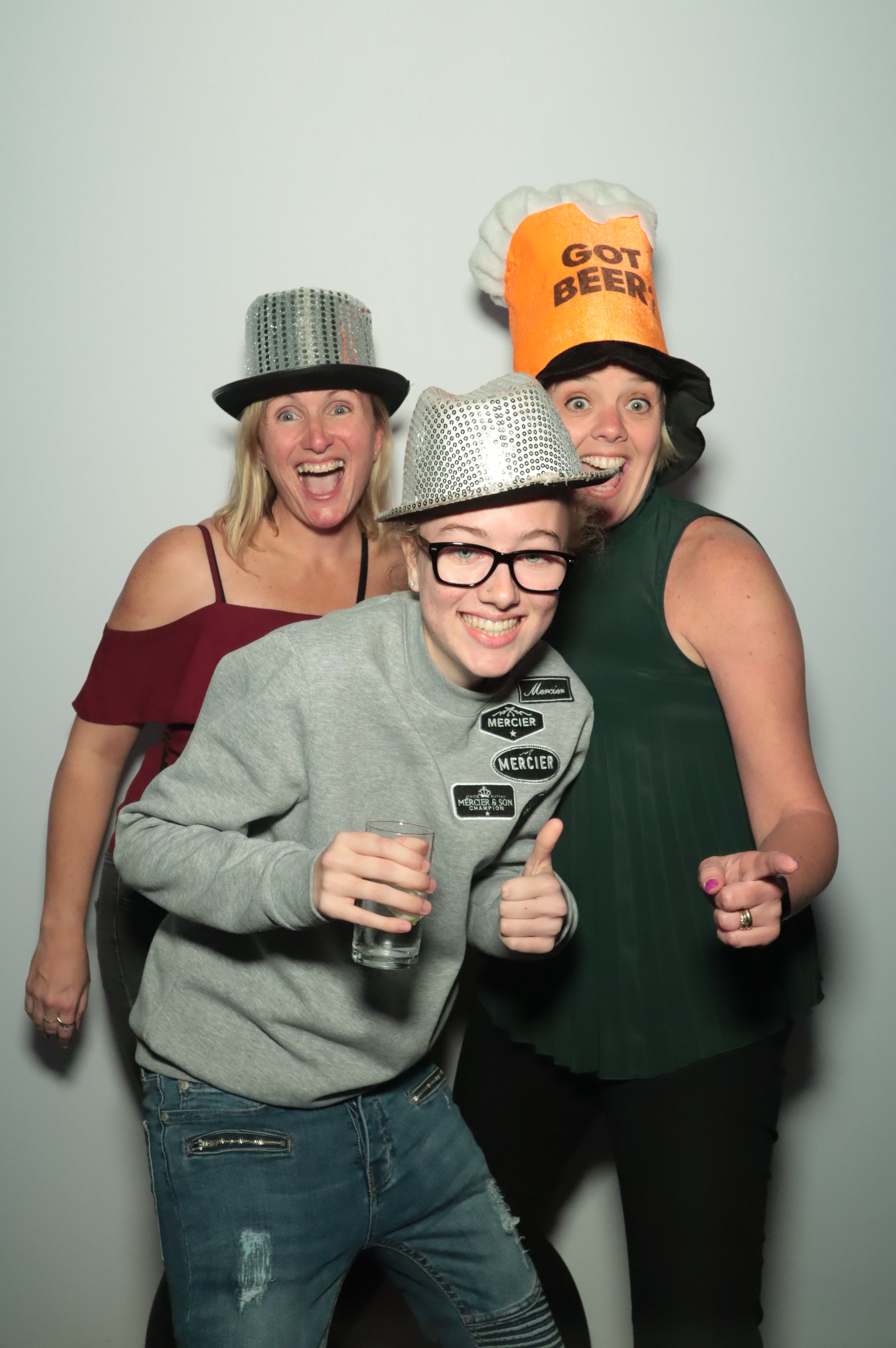 Louise's 50th Birthday | View more photos from the event at gallery.myphotoboothexperience.co.uk/u/MyPhotoBoothExperienceLtd/Louises-50th-Birthday