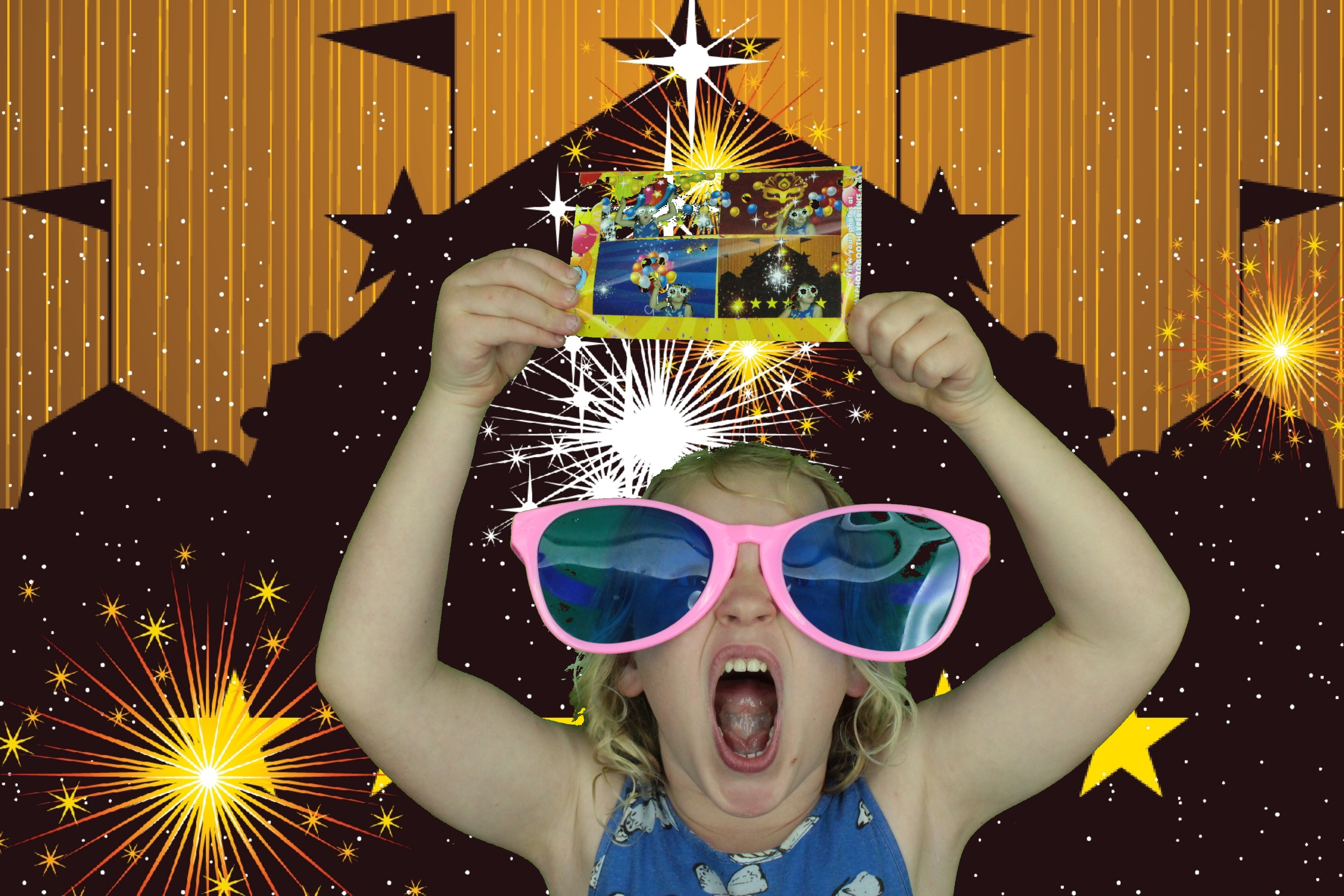 Louise's Birthday  | View more photos from the event at gallery.myphotoboothexperience.co.uk/u/MyPhotoBoothExperienceLtd/Louises-Birthday