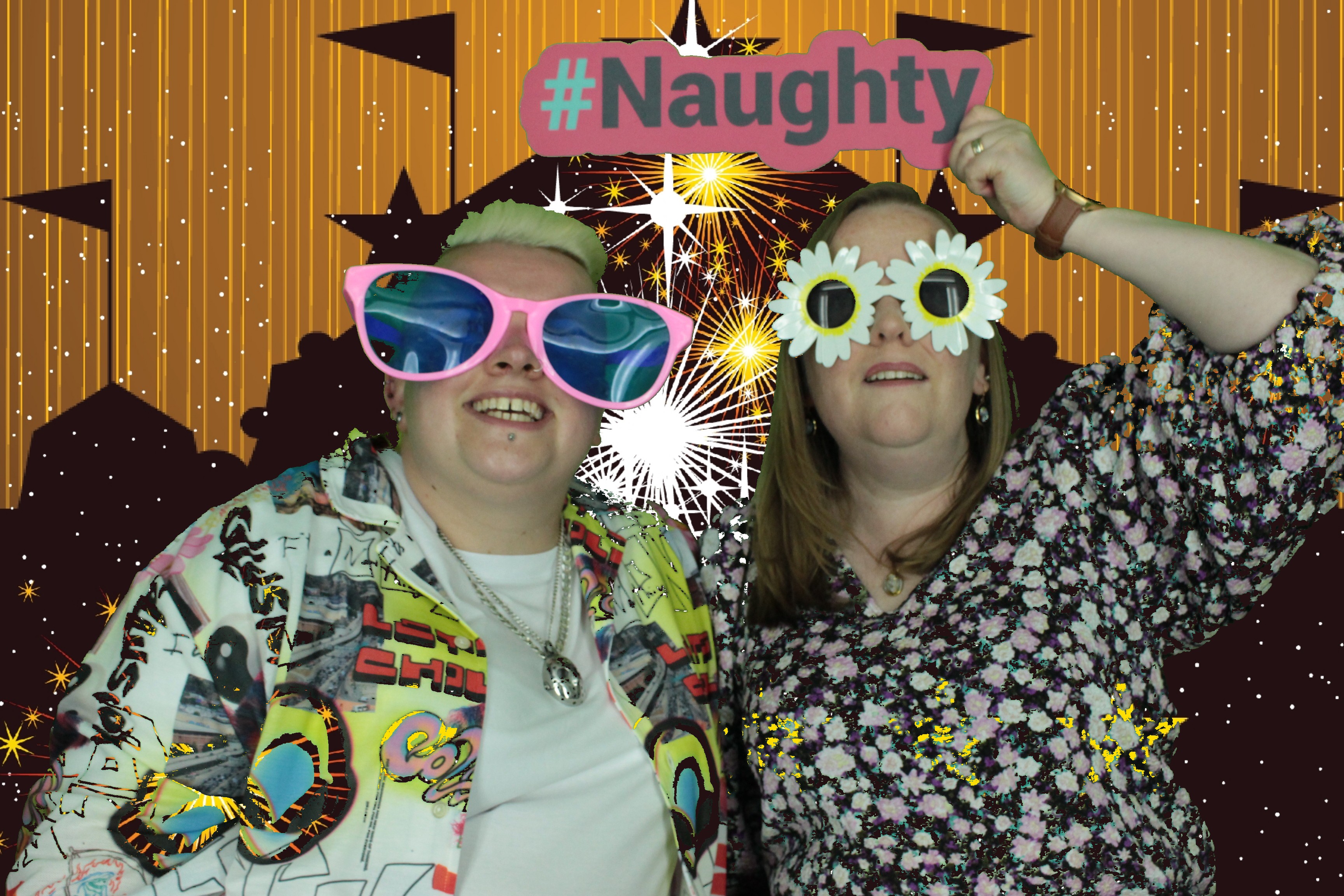 Louise's Birthday  | View more photos from the event at gallery.myphotoboothexperience.co.uk/u/MyPhotoBoothExperienceLtd/Louises-Birthday