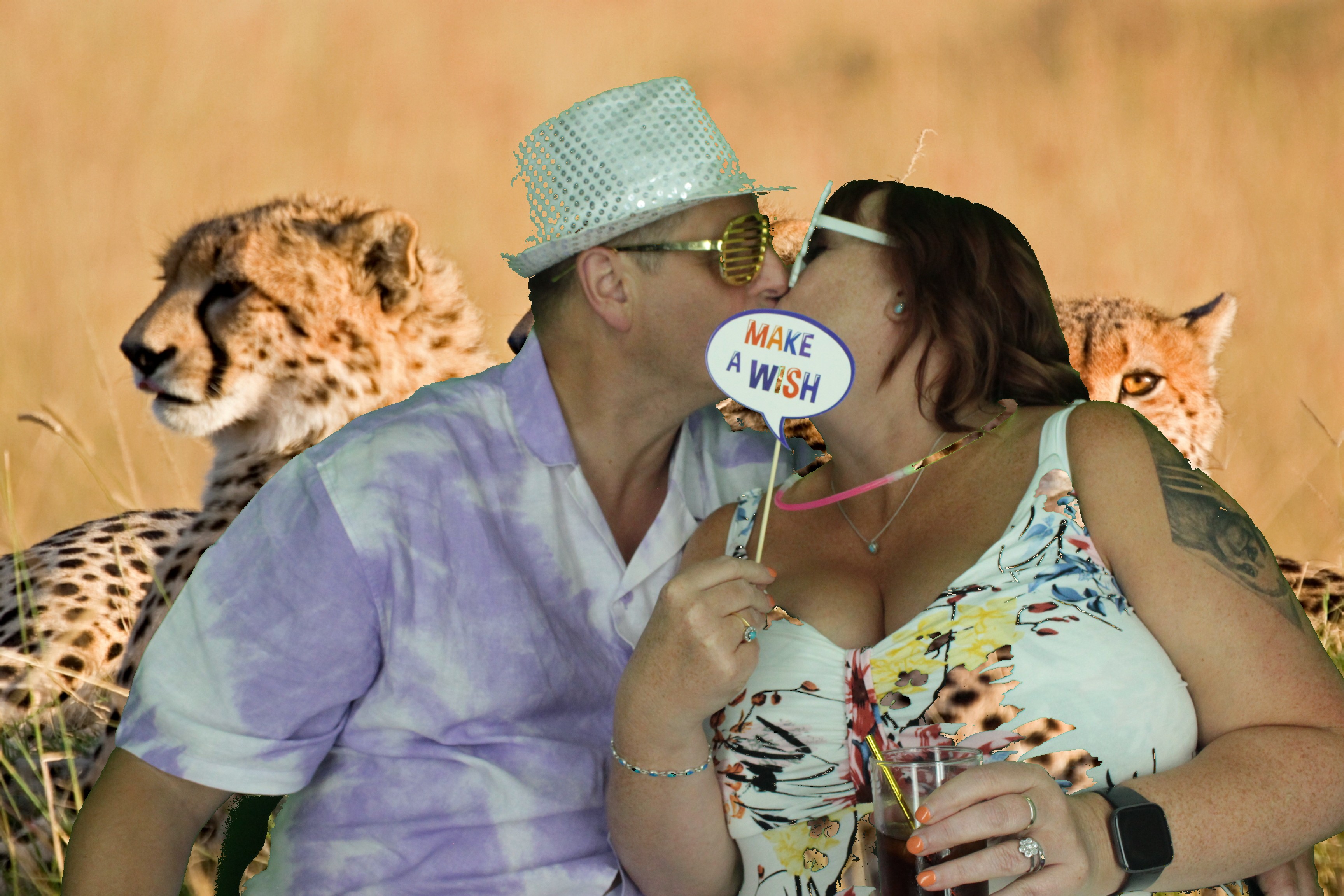 Louise's Birthday  | View more photos from the event at gallery.myphotoboothexperience.co.uk/u/MyPhotoBoothExperienceLtd/Louises-Birthday