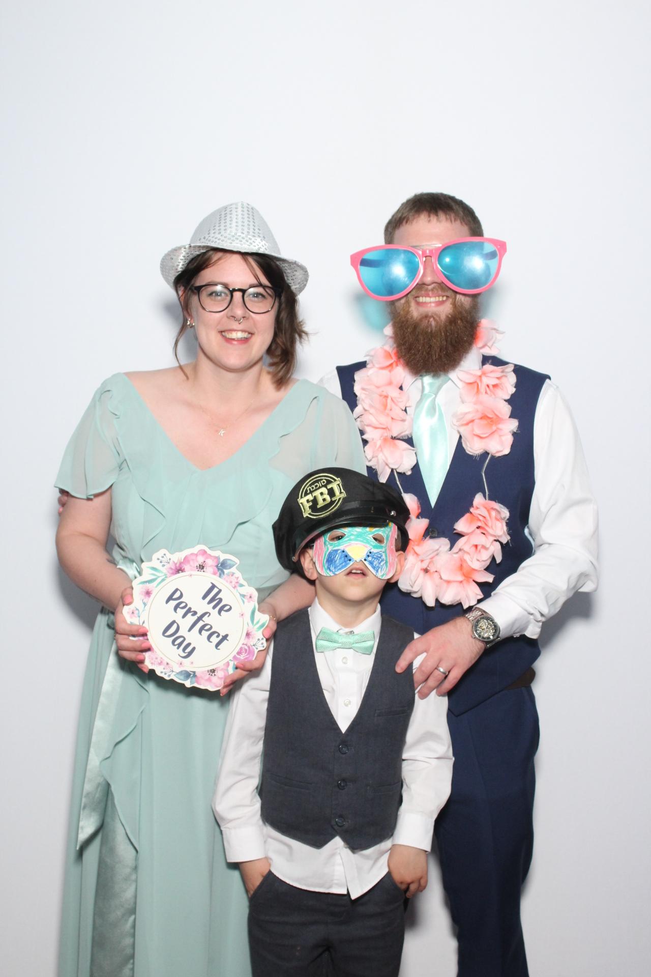 Mr and Mrs Allard  | View more photos from the event at gallery.myphotoboothexperience.co.uk/u/MyPhotoBoothExperienceLtd/Mr-and-Mrs-Allard