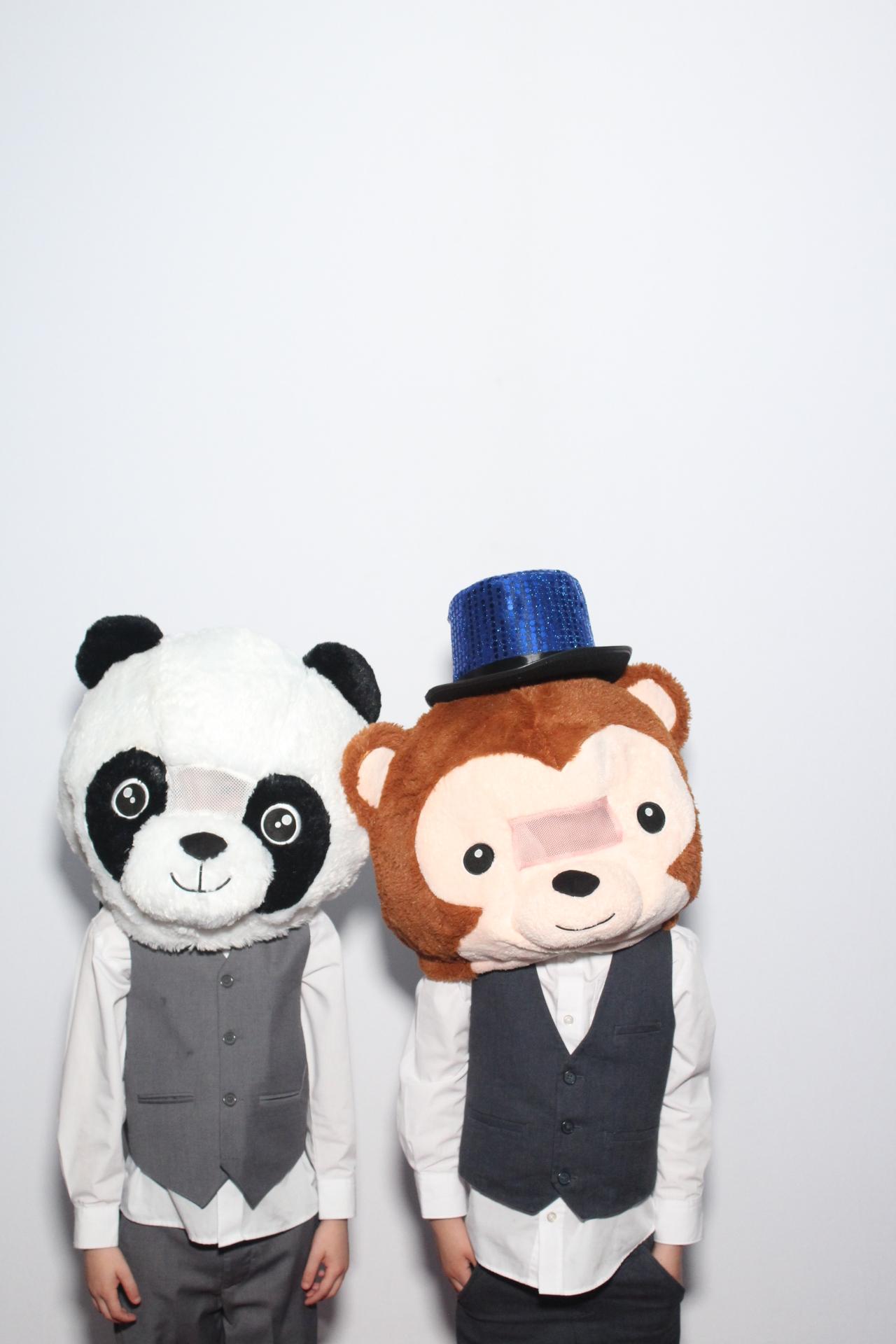 Mr and Mrs Allard  | View more photos from the event at gallery.myphotoboothexperience.co.uk/u/MyPhotoBoothExperienceLtd/Mr-and-Mrs-Allard