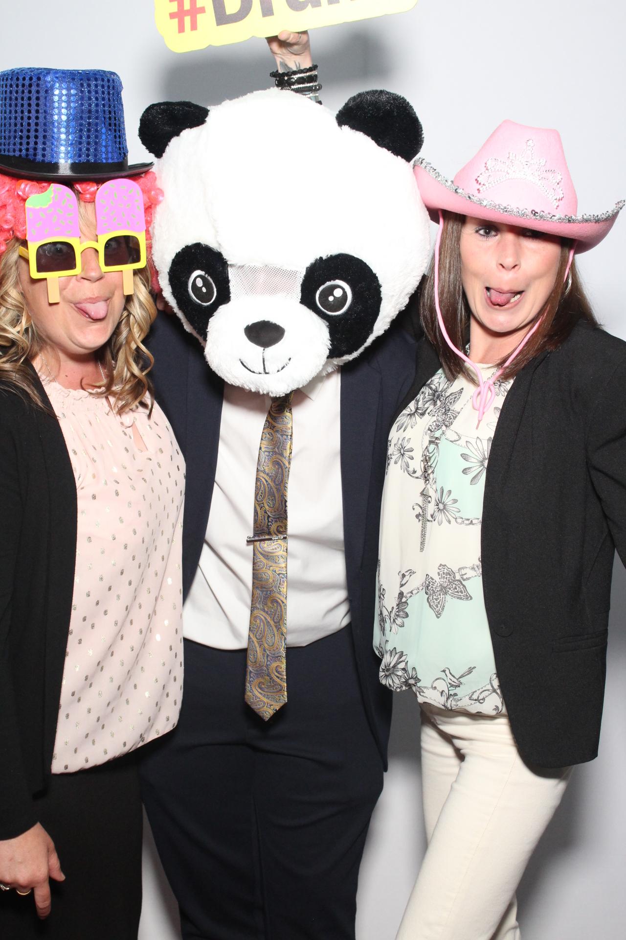 Mr and Mrs Allard  | View more photos from the event at gallery.myphotoboothexperience.co.uk/u/MyPhotoBoothExperienceLtd/Mr-and-Mrs-Allard