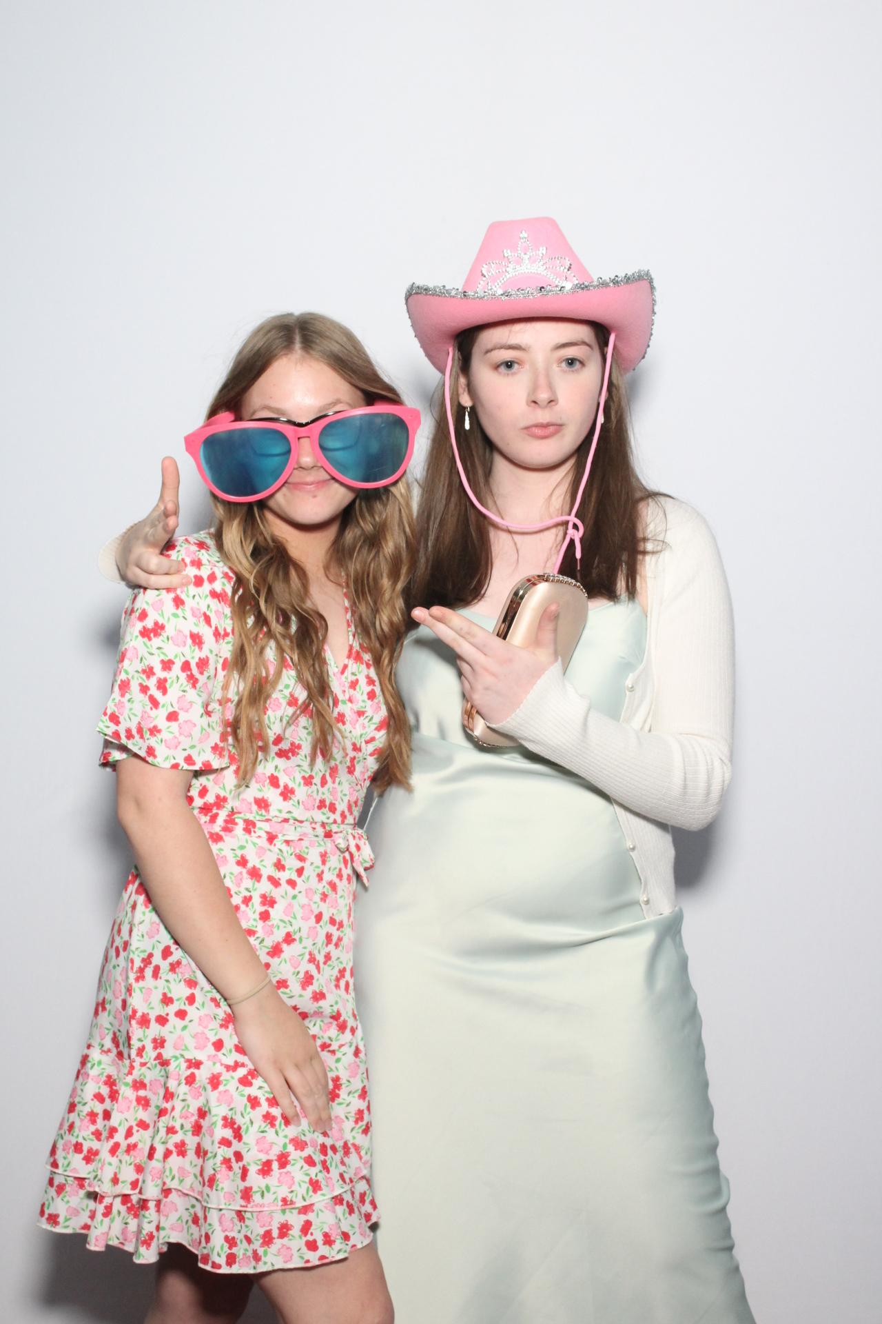 Mr and Mrs Allard  | View more photos from the event at gallery.myphotoboothexperience.co.uk/u/MyPhotoBoothExperienceLtd/Mr-and-Mrs-Allard