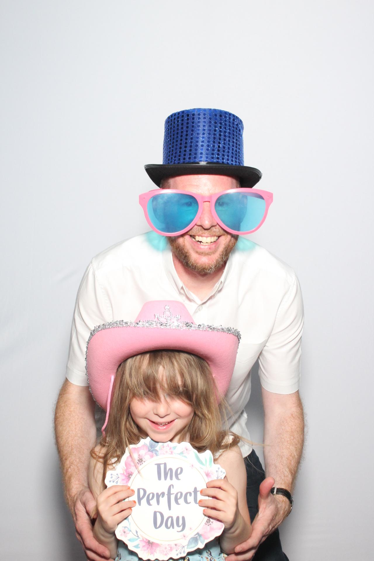 Mr and Mrs Allard  | View more photos from the event at gallery.myphotoboothexperience.co.uk/u/MyPhotoBoothExperienceLtd/Mr-and-Mrs-Allard