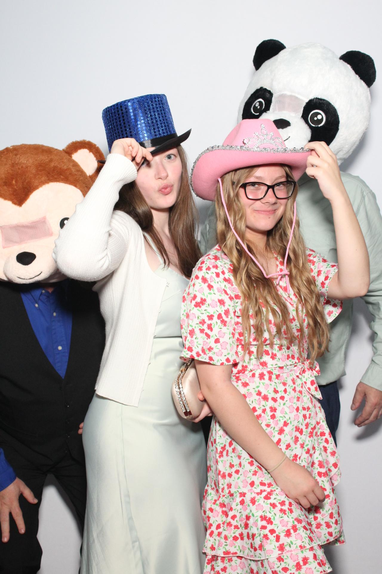 Mr and Mrs Allard  | View more photos from the event at gallery.myphotoboothexperience.co.uk/u/MyPhotoBoothExperienceLtd/Mr-and-Mrs-Allard