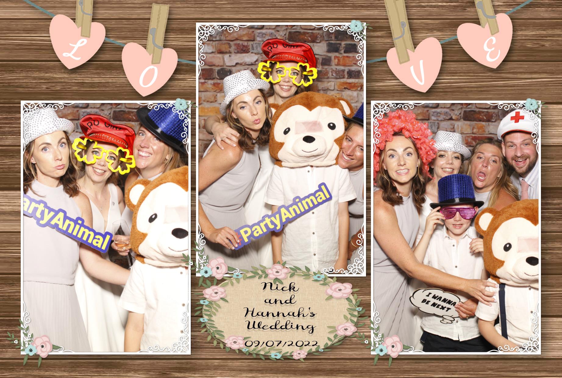 Nick and Hannah's Wedding  | View more photos from the event at gallery.myphotoboothexperience.co.uk/u/MyPhotoBoothExperienceLtd/Nick-and-Hannahs-Wedding