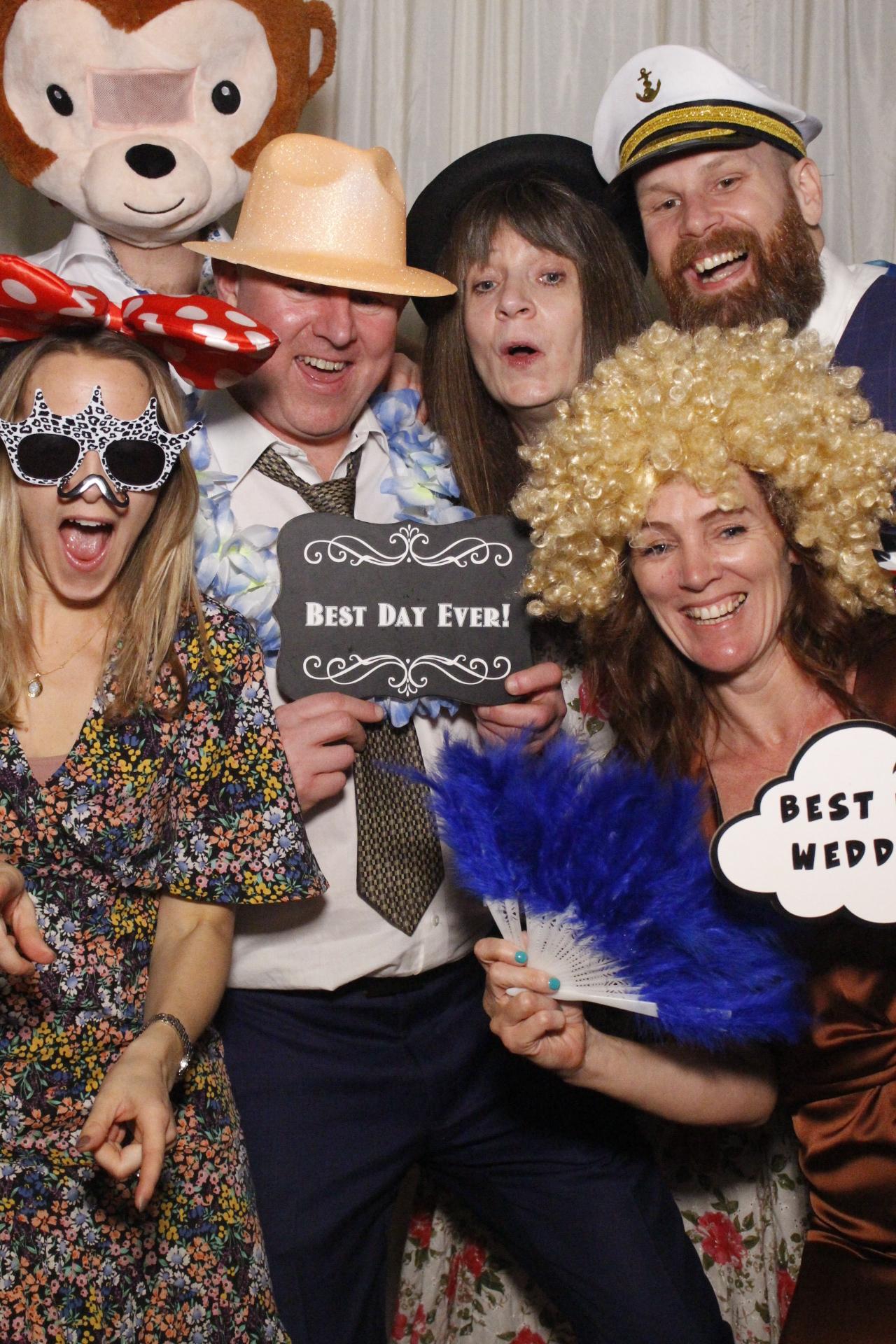 Rob and Melissa's Wedding  | View more photos from the event at gallery.myphotoboothexperience.co.uk/u/MyPhotoBoothExperienceLtd/Rob-and-Melissas-Wedding