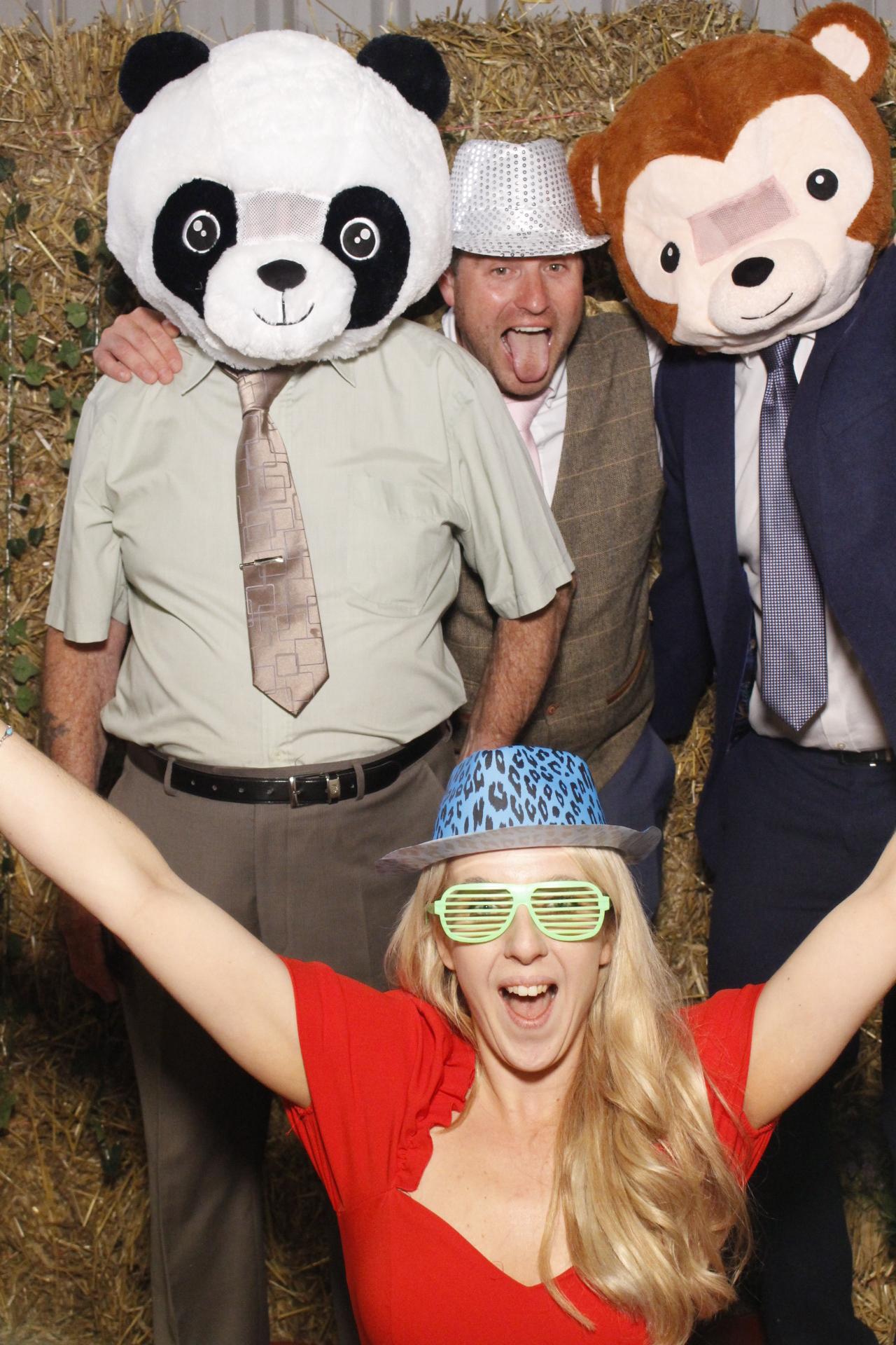 Robert & Gabriela's Wedding  | View more photos from the event at gallery.myphotoboothexperience.co.uk/u/MyPhotoBoothExperienceLtd/Robert-Gabrielas-Wedding