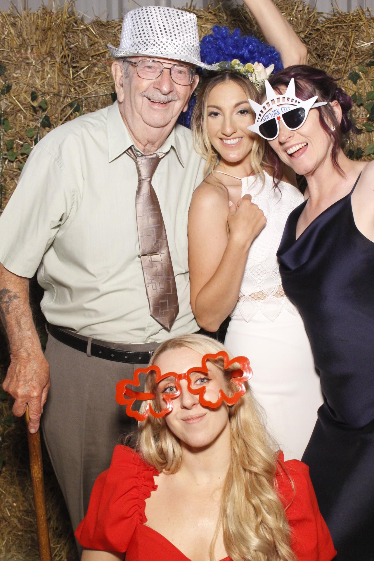 Robert & Gabriela's Wedding  | View more photos from the event at gallery.myphotoboothexperience.co.uk/u/MyPhotoBoothExperienceLtd/Robert-Gabrielas-Wedding