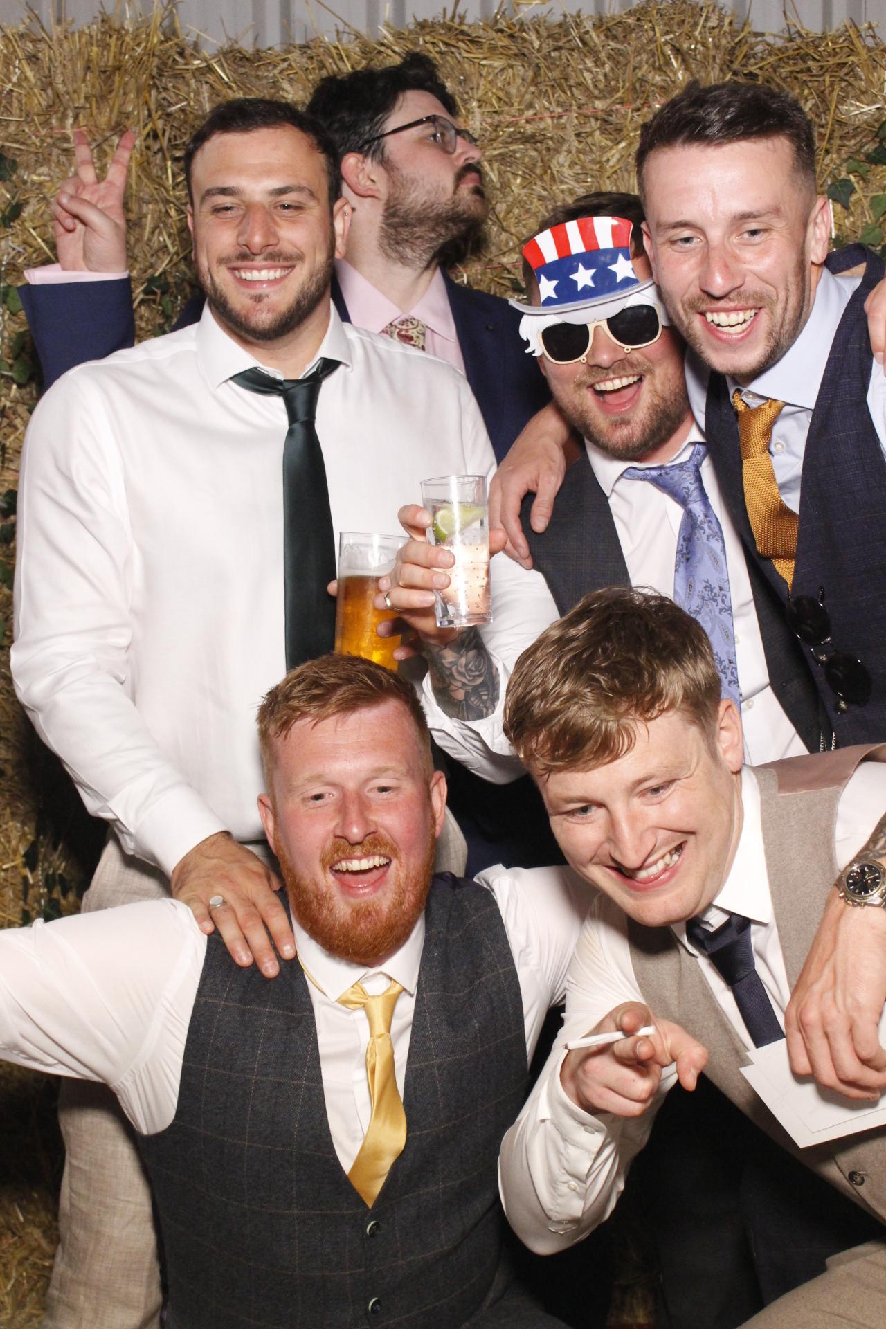 Robert & Gabriela's Wedding  | View more photos from the event at gallery.myphotoboothexperience.co.uk/u/MyPhotoBoothExperienceLtd/Robert-Gabrielas-Wedding