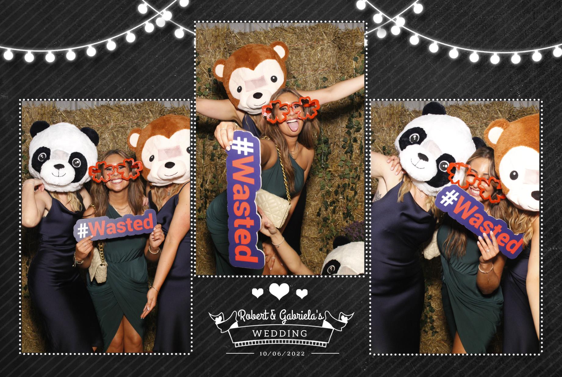 Robert & Gabriela's Wedding  | View more photos from the event at gallery.myphotoboothexperience.co.uk/u/MyPhotoBoothExperienceLtd/Robert-Gabrielas-Wedding