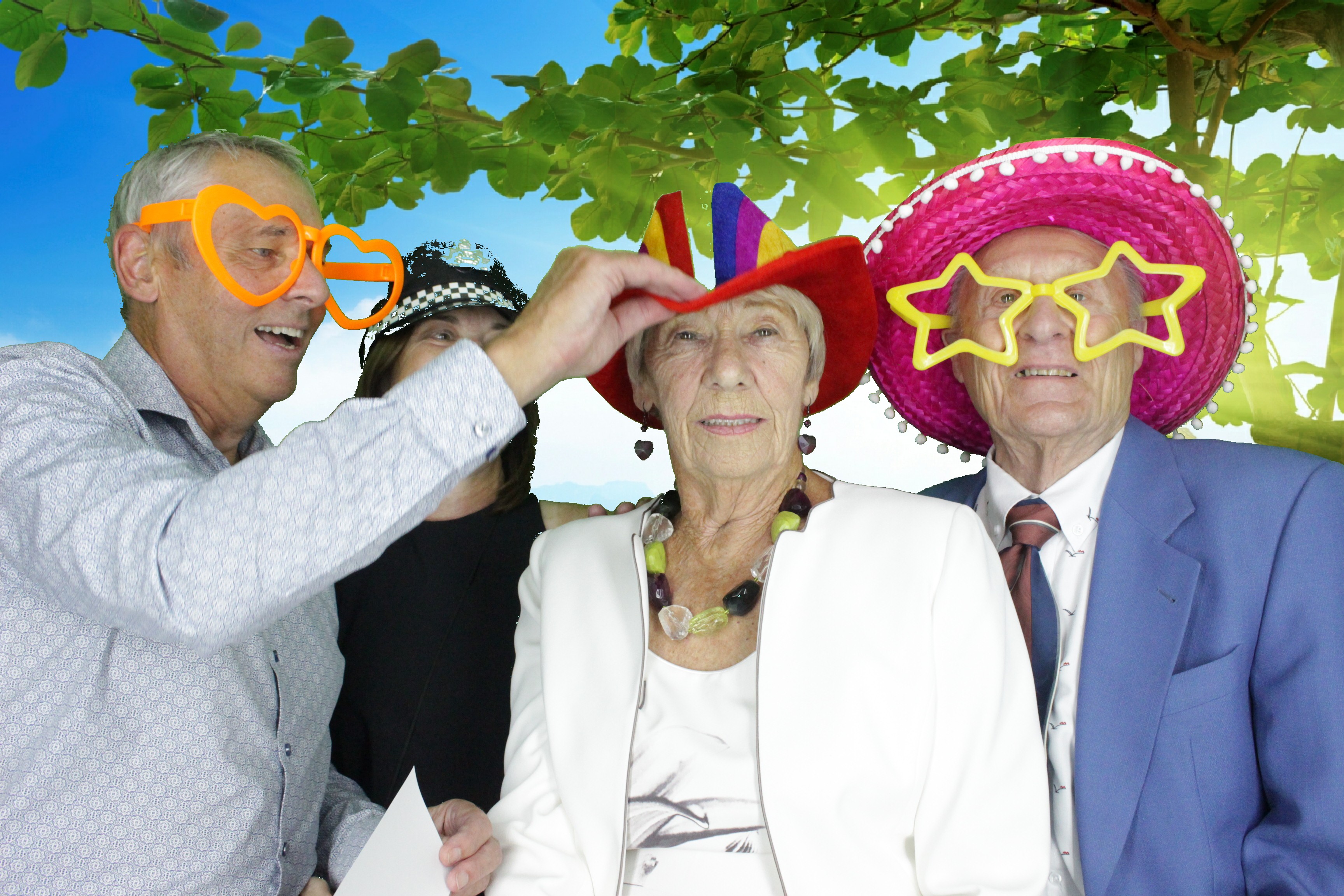 Scott & Jenny's Wedding  | View more photos from the event at gallery.myphotoboothexperience.co.uk/u/MyPhotoBoothExperienceLtd/Scott-Jennys-Wedding