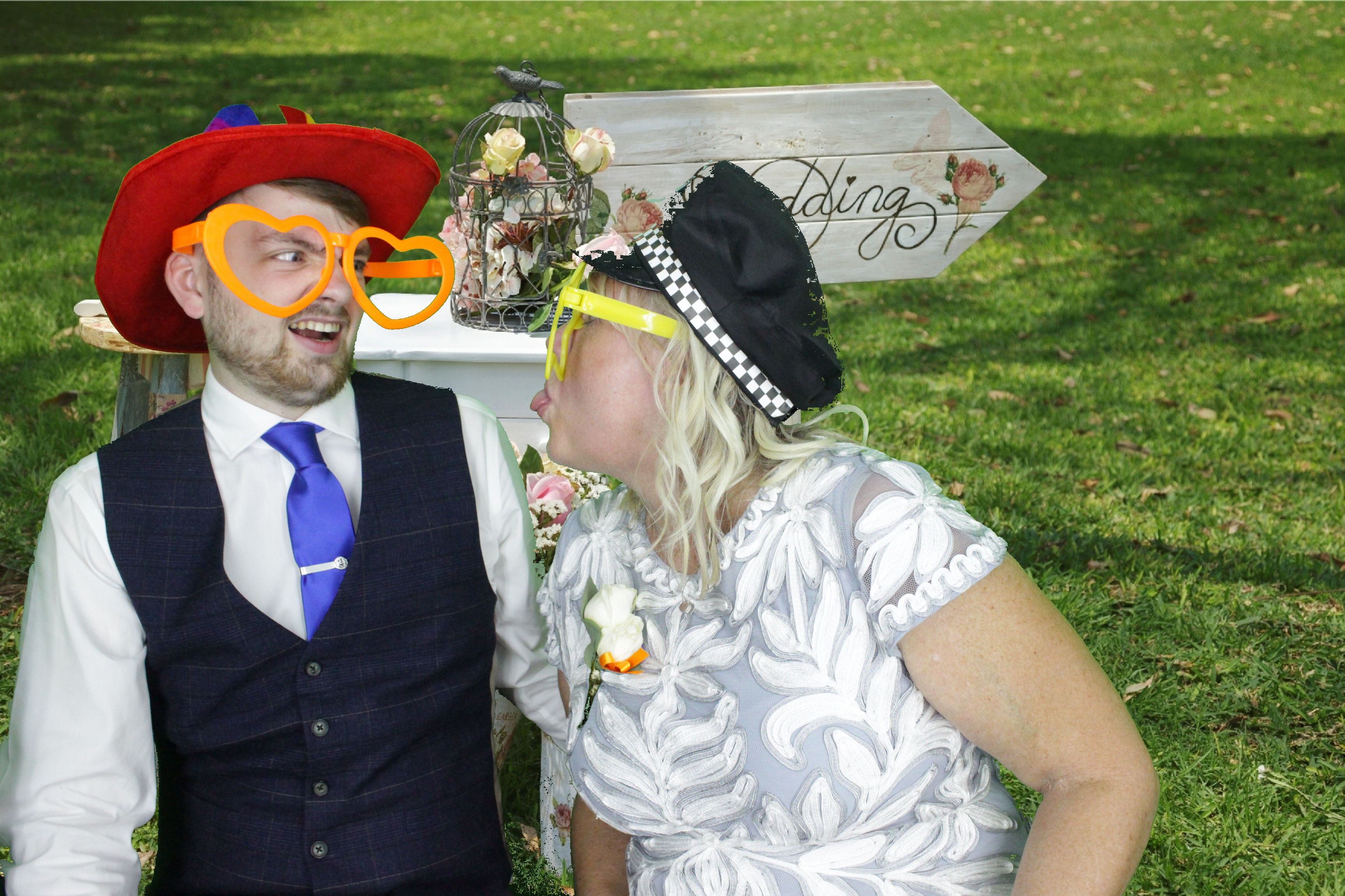 Scott & Jenny's Wedding  | View more photos from the event at gallery.myphotoboothexperience.co.uk/u/MyPhotoBoothExperienceLtd/Scott-Jennys-Wedding