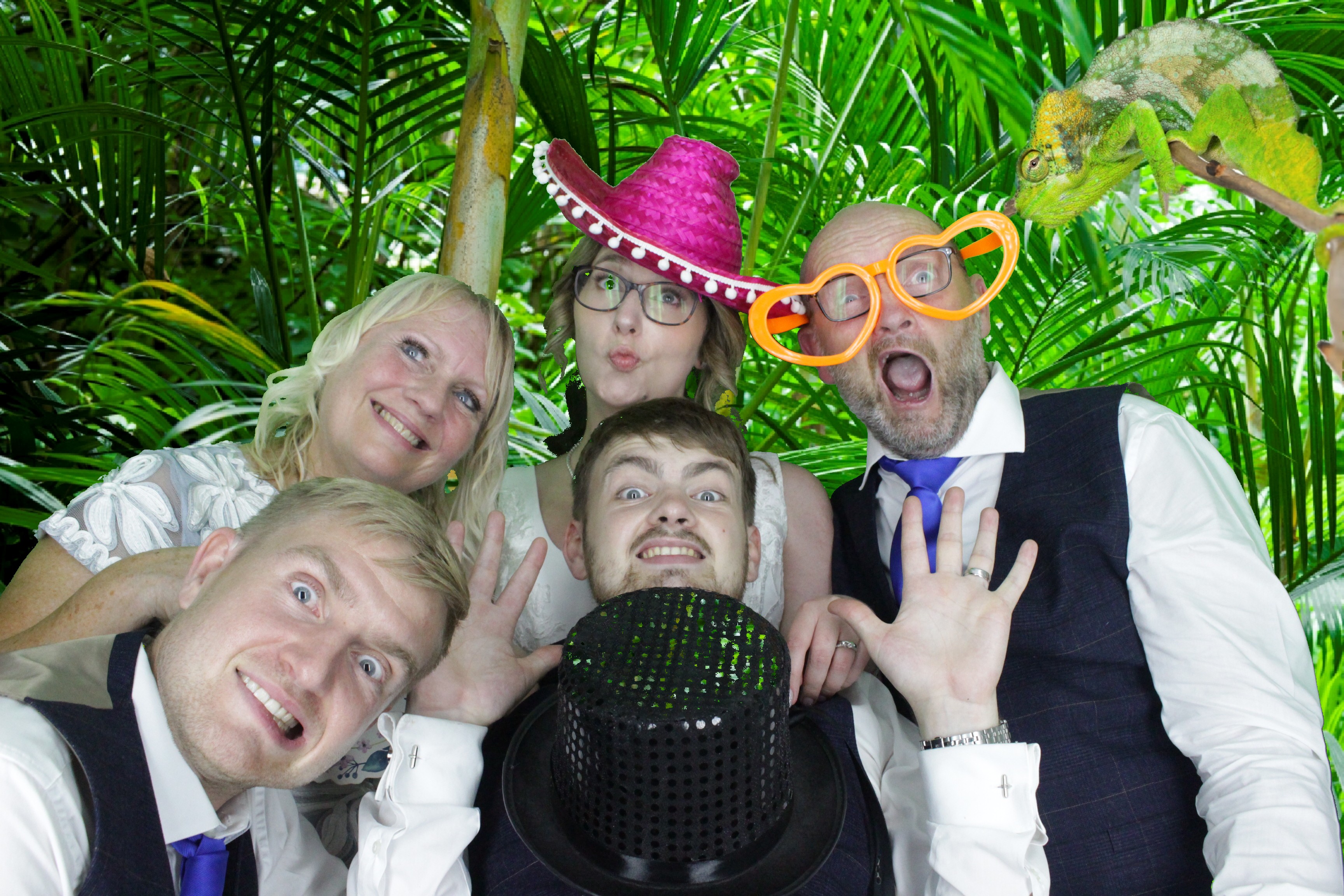 Scott & Jenny's Wedding  | View more photos from the event at gallery.myphotoboothexperience.co.uk/u/MyPhotoBoothExperienceLtd/Scott-Jennys-Wedding