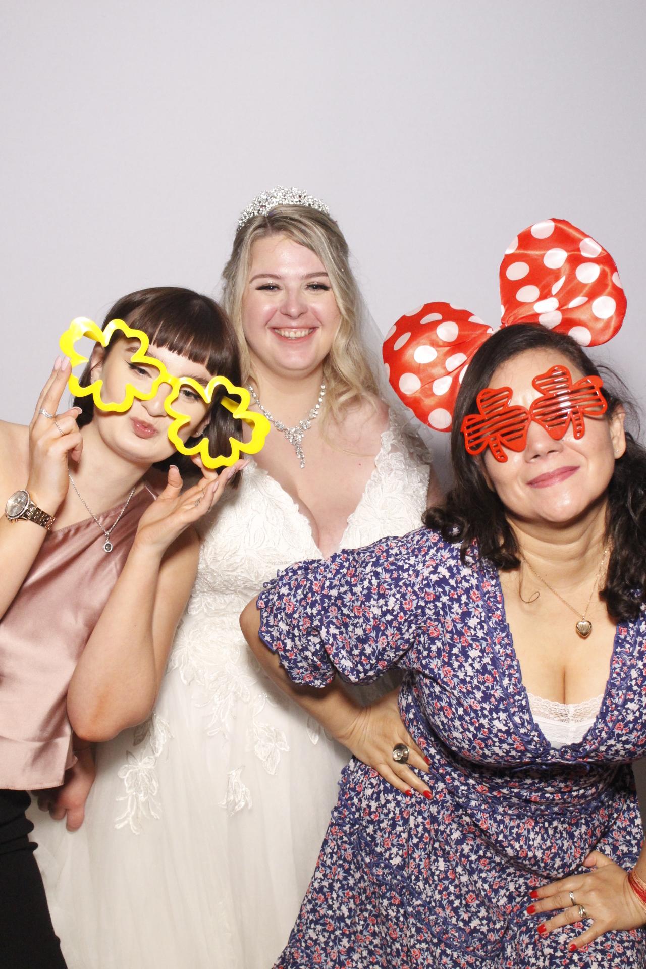 Shannon & Tom's Wedding  | View more photos from the event at gallery.myphotoboothexperience.co.uk/u/MyPhotoBoothExperienceLtd/Shannon-Toms-Wedding