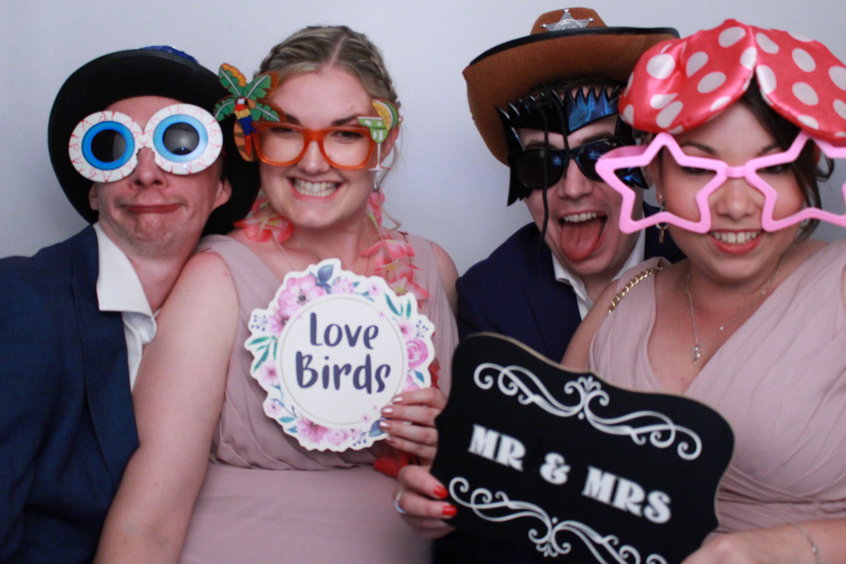 Simon & Rachel's Wedding  | View more photos from the event at gallery.myphotoboothexperience.co.uk/u/MyPhotoBoothExperienceLtd/Simon-Rachels-Wedding