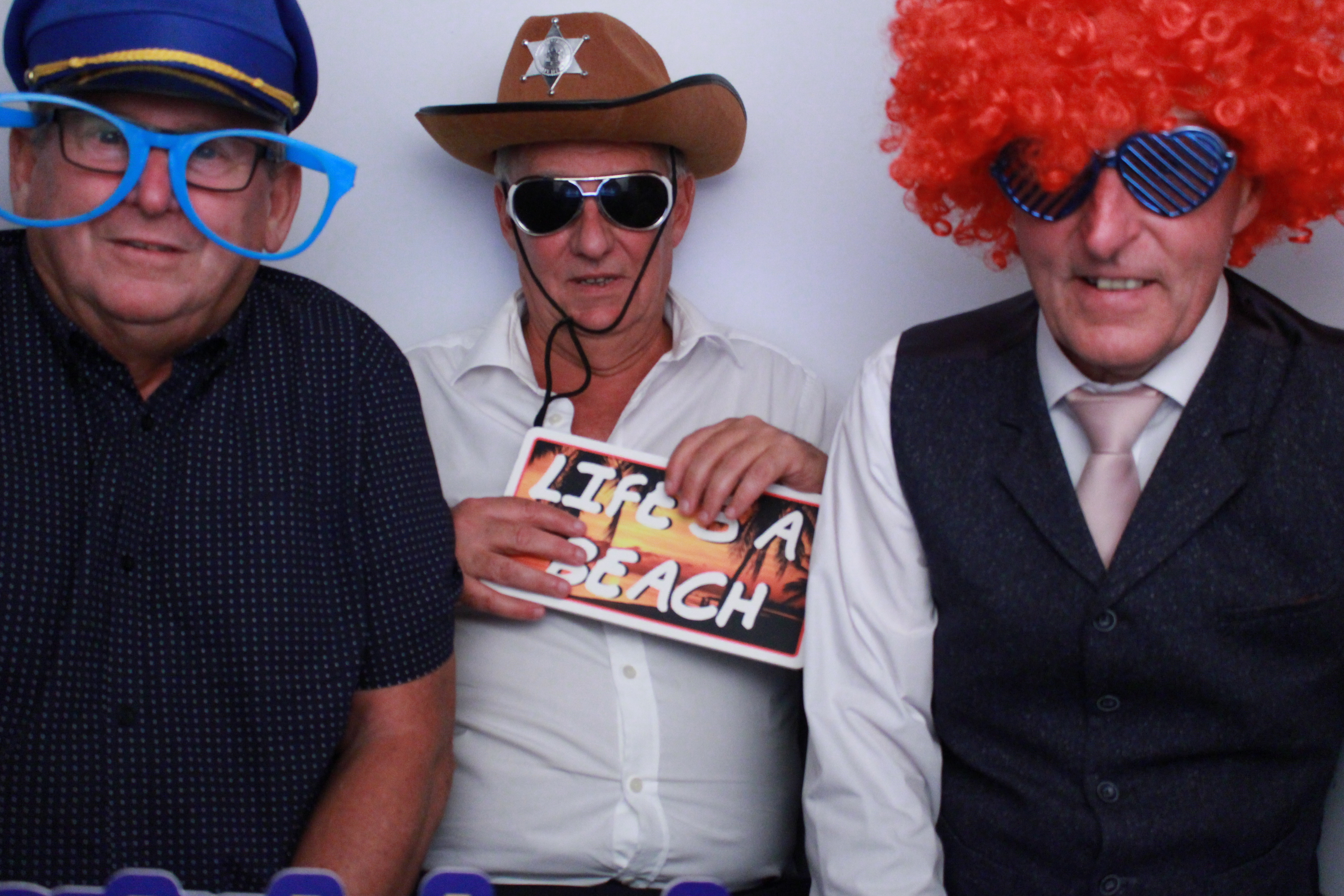 Simon & Rachel's Wedding  | View more photos from the event at gallery.myphotoboothexperience.co.uk/u/MyPhotoBoothExperienceLtd/Simon-Rachels-Wedding