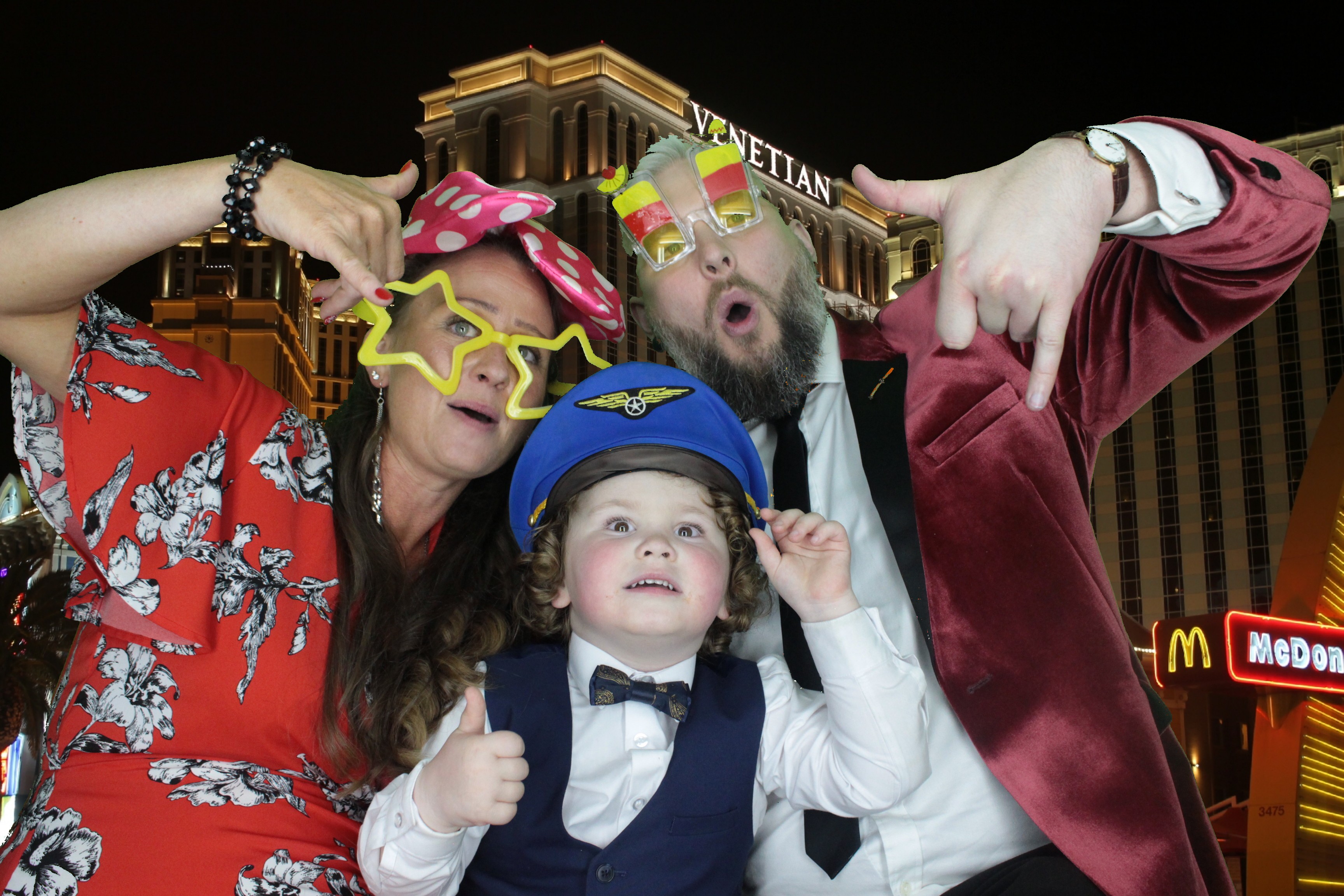 Sinead's Wedding  | View more photos from the event at gallery.myphotoboothexperience.co.uk/u/MyPhotoBoothExperienceLtd/Sineads-Wedding