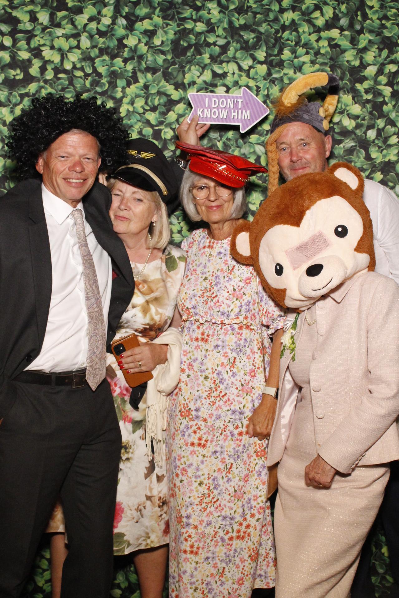 Steve & Harriet's Wedding  | View more photos from the event at gallery.myphotoboothexperience.co.uk/u/MyPhotoBoothExperienceLtd/Steve-Harriets-Wedding