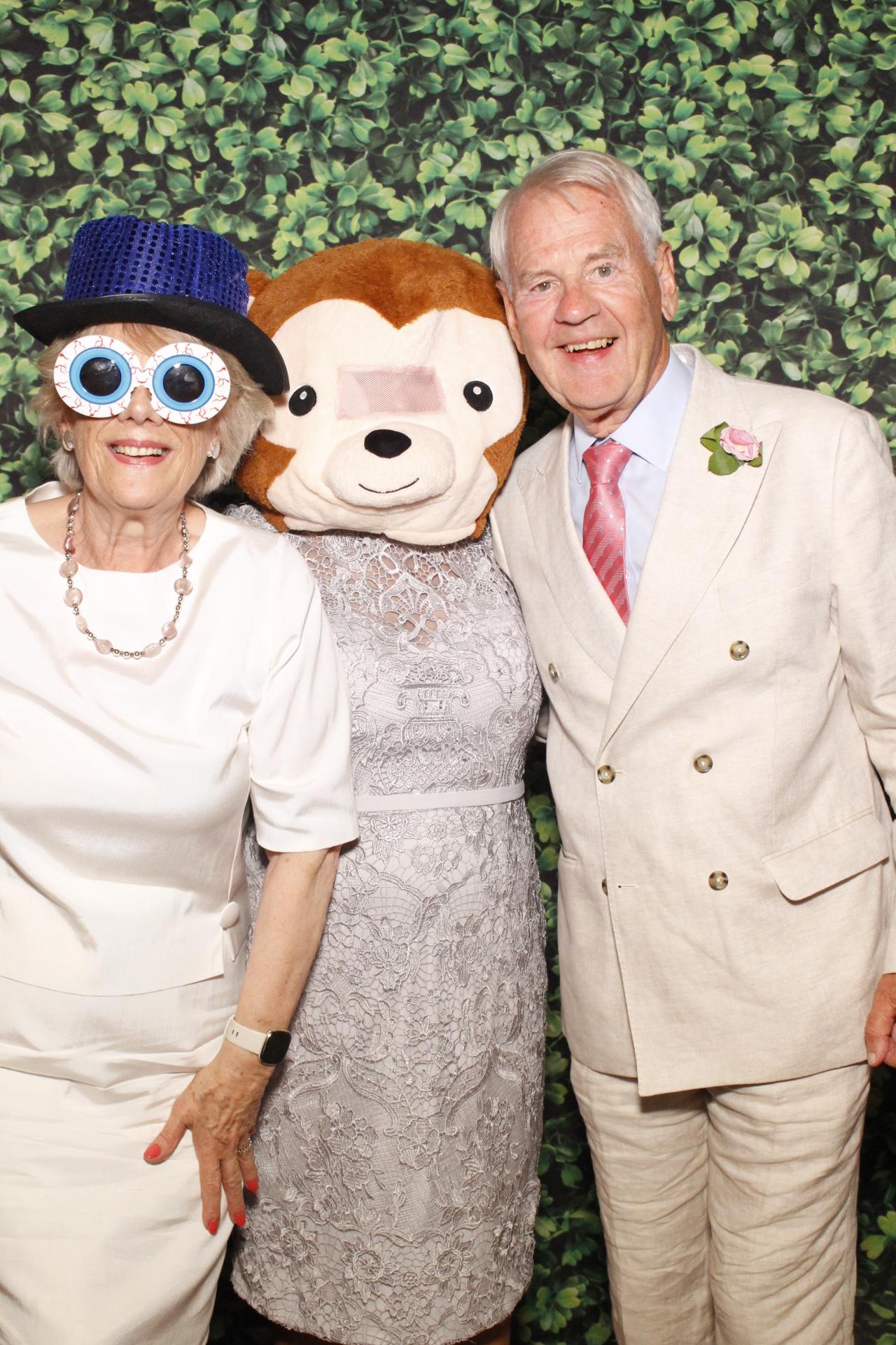Steve & Harriet's Wedding  | View more photos from the event at gallery.myphotoboothexperience.co.uk/u/MyPhotoBoothExperienceLtd/Steve-Harriets-Wedding