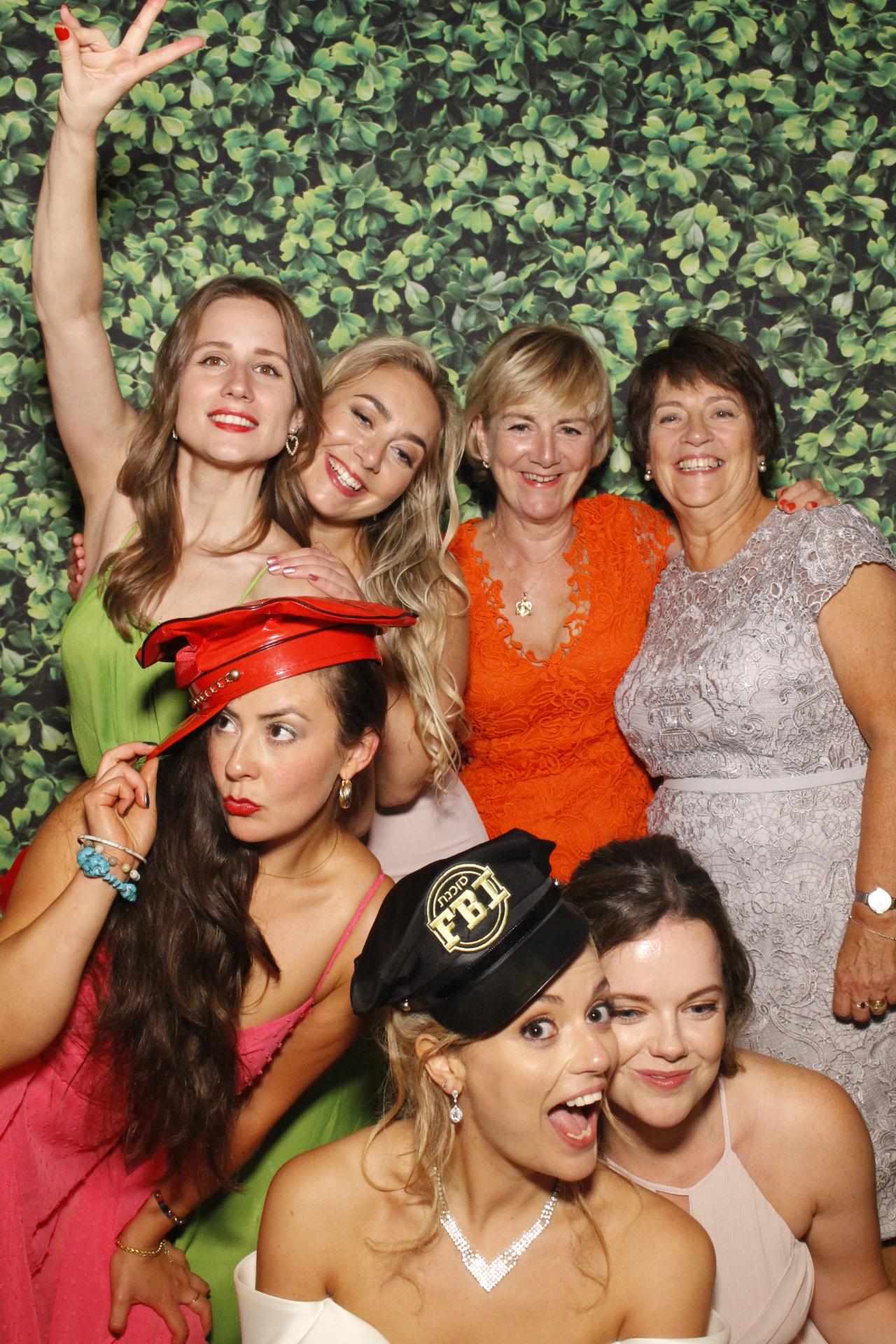 Steve & Harriet's Wedding  | View more photos from the event at gallery.myphotoboothexperience.co.uk/u/MyPhotoBoothExperienceLtd/Steve-Harriets-Wedding