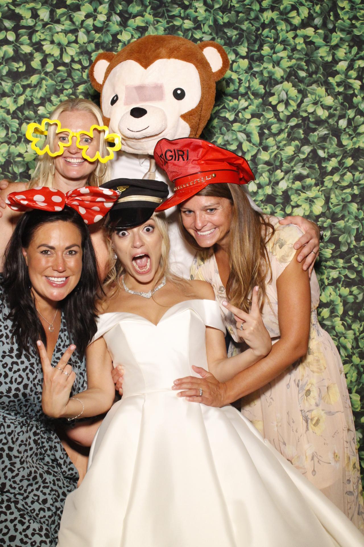 Steve & Harriet's Wedding  | View more photos from the event at gallery.myphotoboothexperience.co.uk/u/MyPhotoBoothExperienceLtd/Steve-Harriets-Wedding
