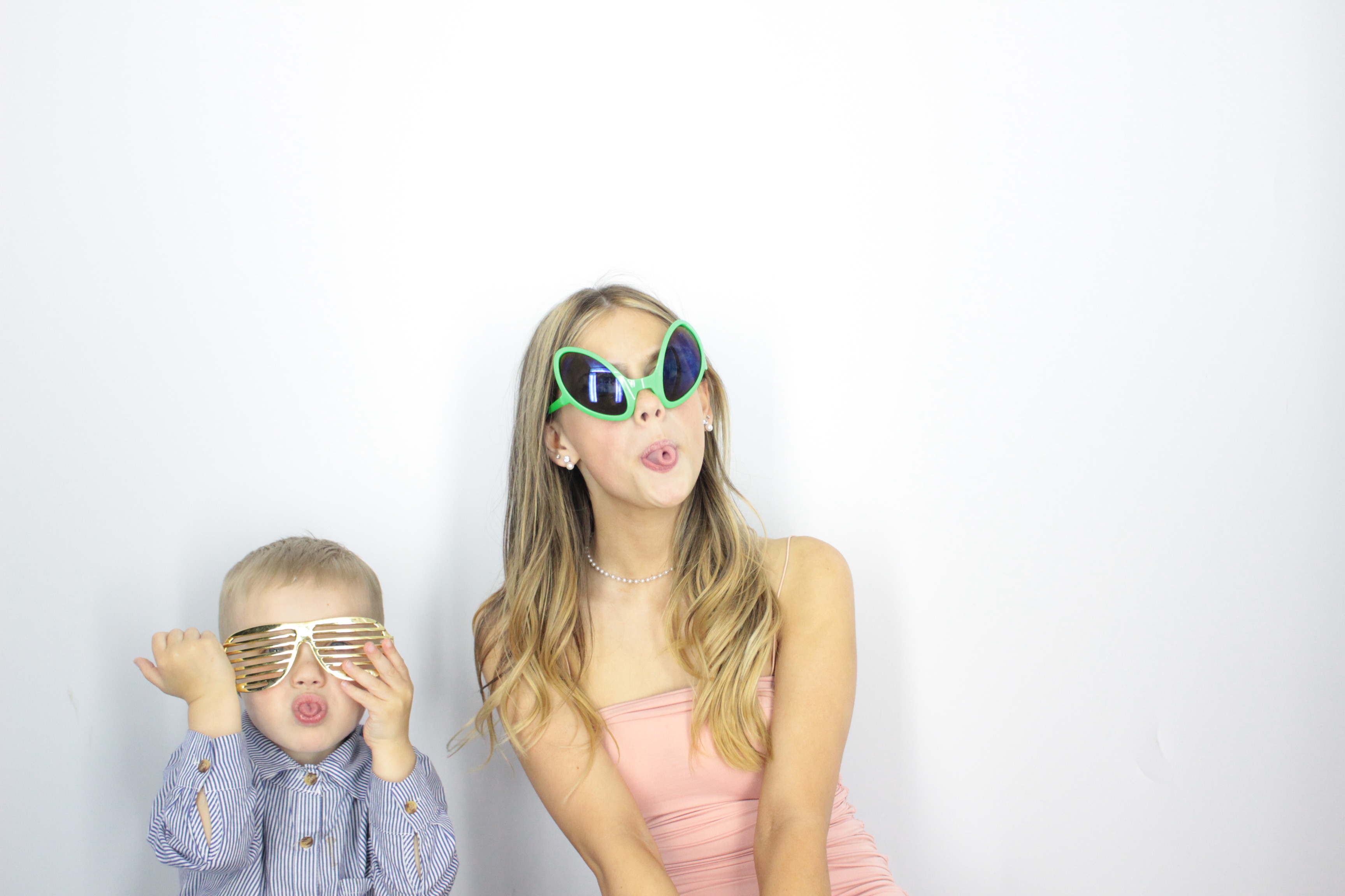 Thomas & brittany's Wedding  | View more photos from the event at gallery.myphotoboothexperience.co.uk/u/MyPhotoBoothExperienceLtd/Thomas-brittanys-Wedding