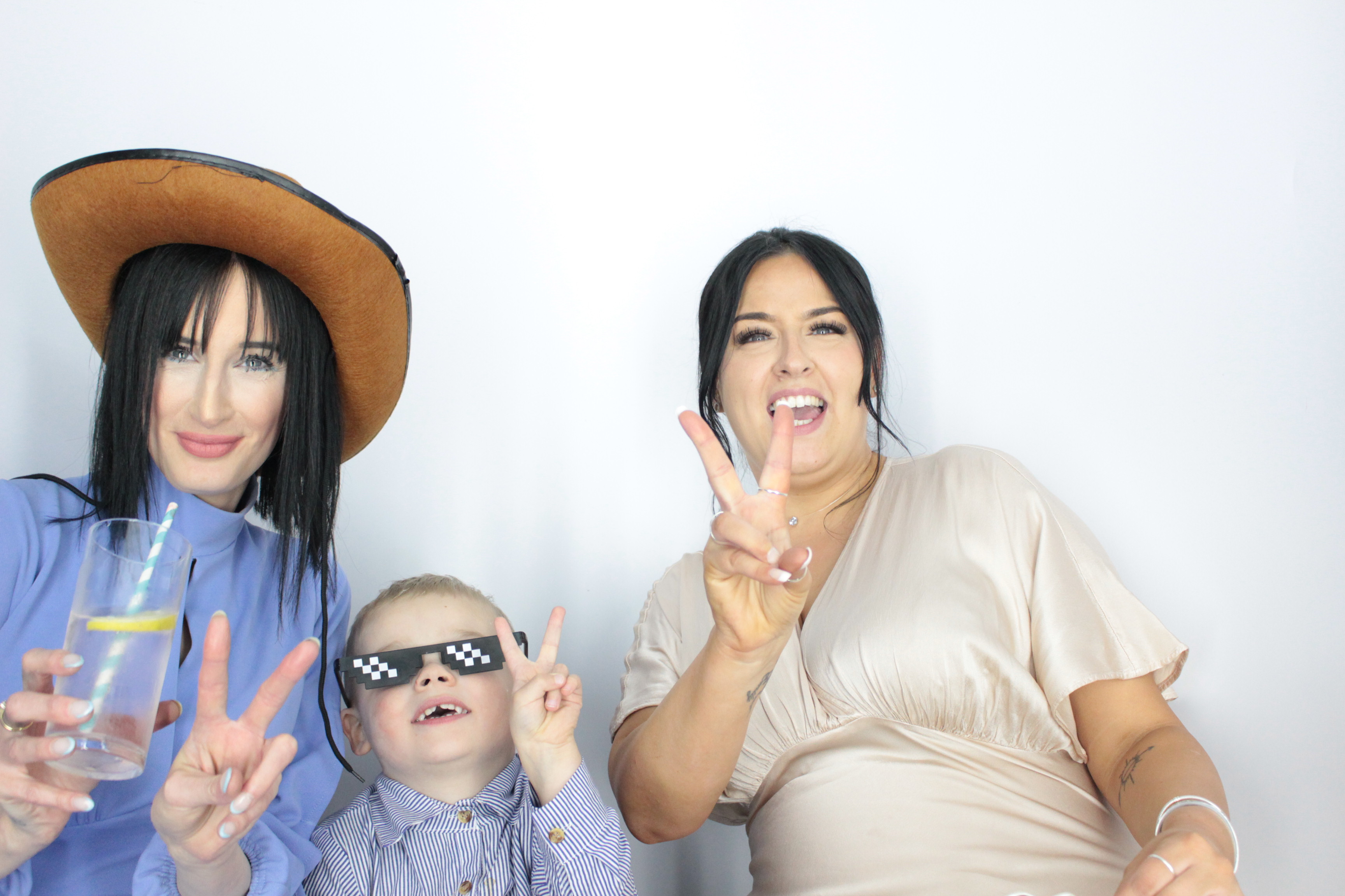 Thomas & brittany's Wedding  | View more photos from the event at gallery.myphotoboothexperience.co.uk/u/MyPhotoBoothExperienceLtd/Thomas-brittanys-Wedding